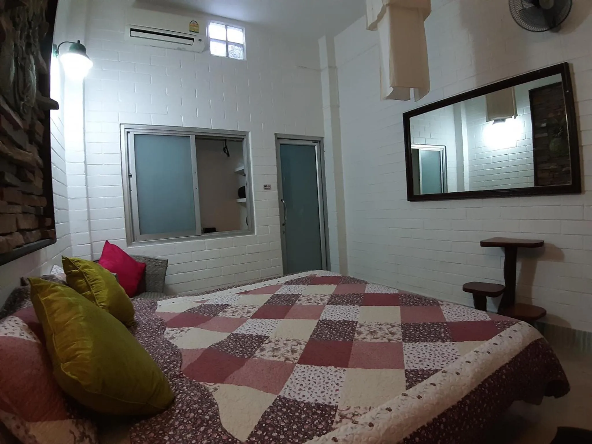 Bed in Banthorphan Resort