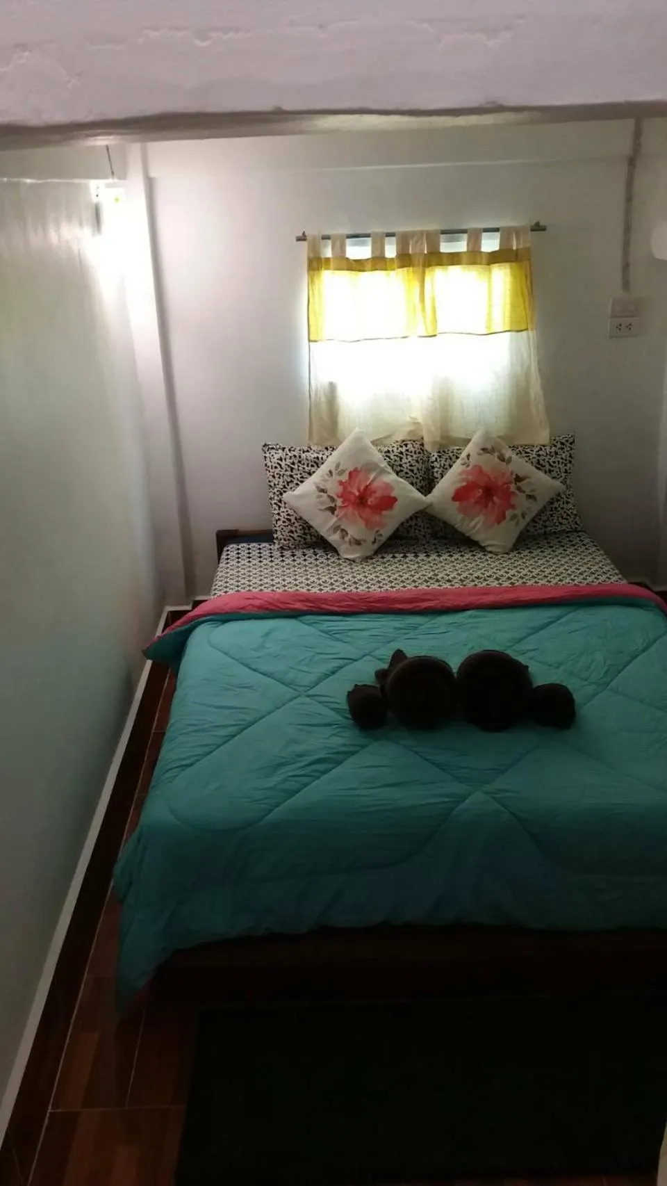 Bed in Banthorphan Resort