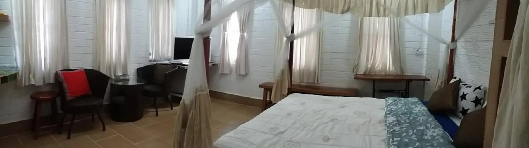 Bed in Banthorphan Resort