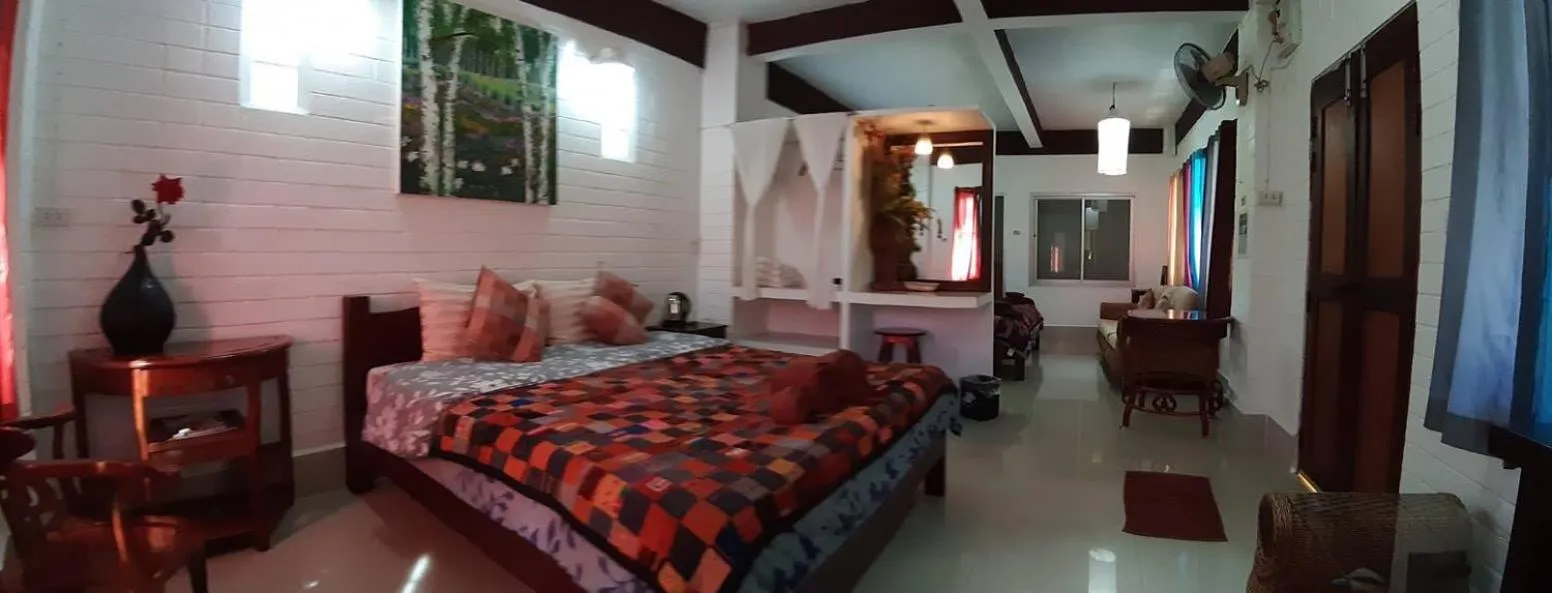 Bed in Banthorphan Resort