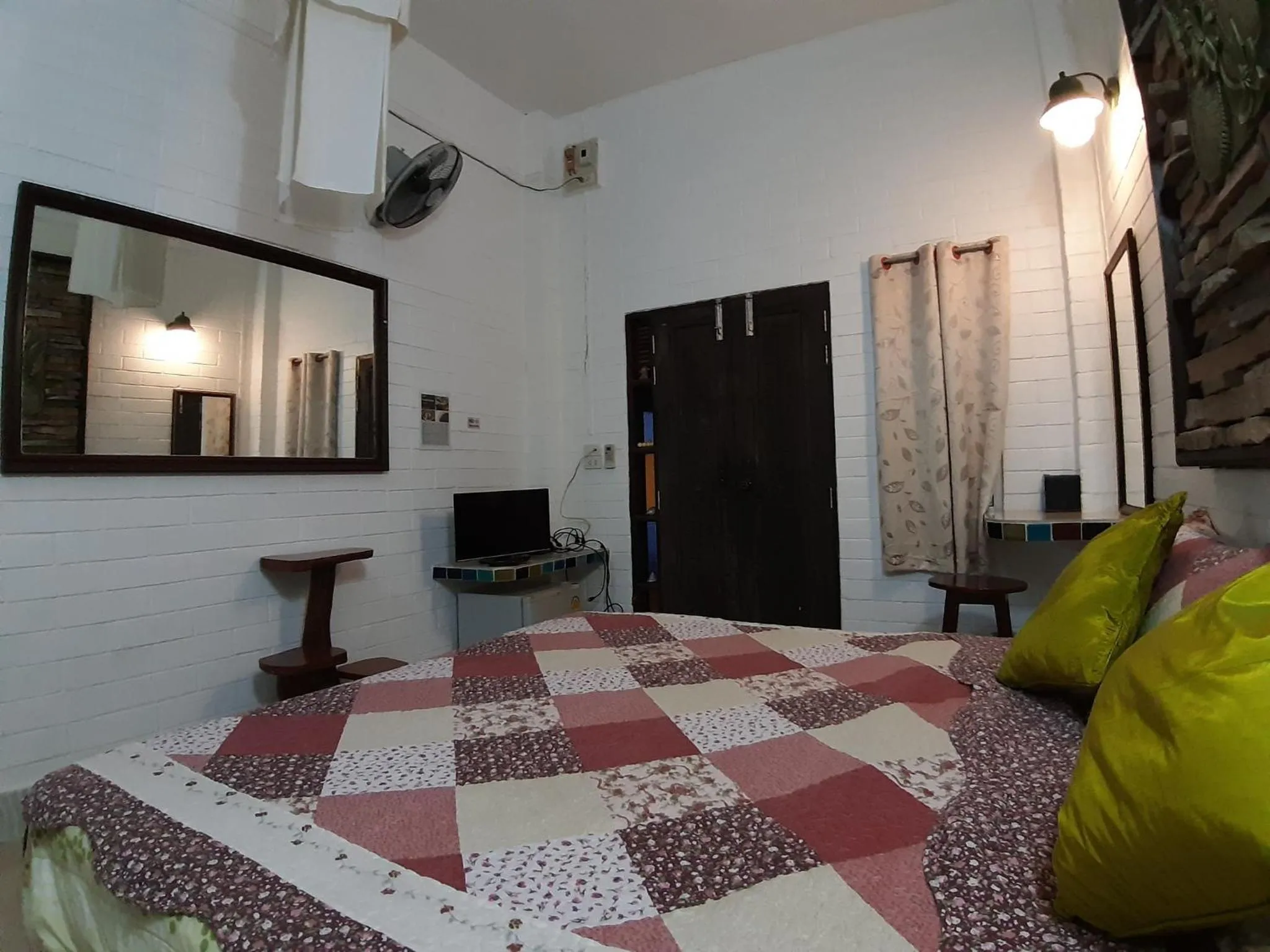 Bed in Banthorphan Resort