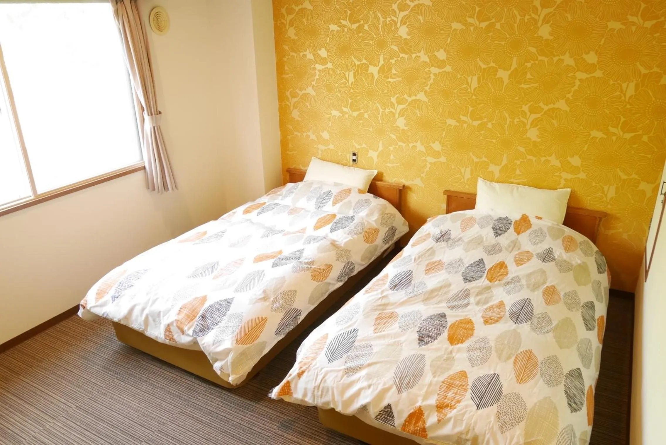 Photo of the whole room, Bed in K's House Hokkaido - Asahidake Onsen Hostel