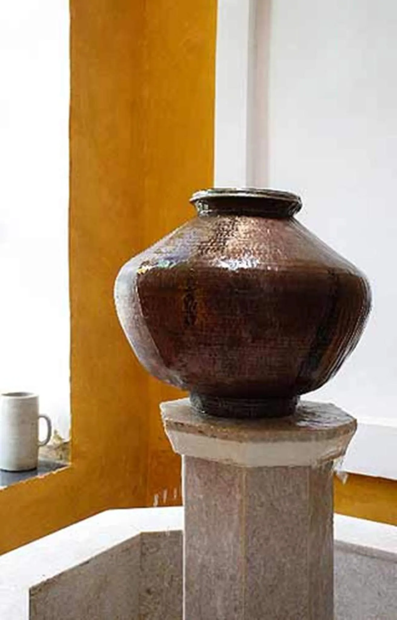 Property building in Kholle House