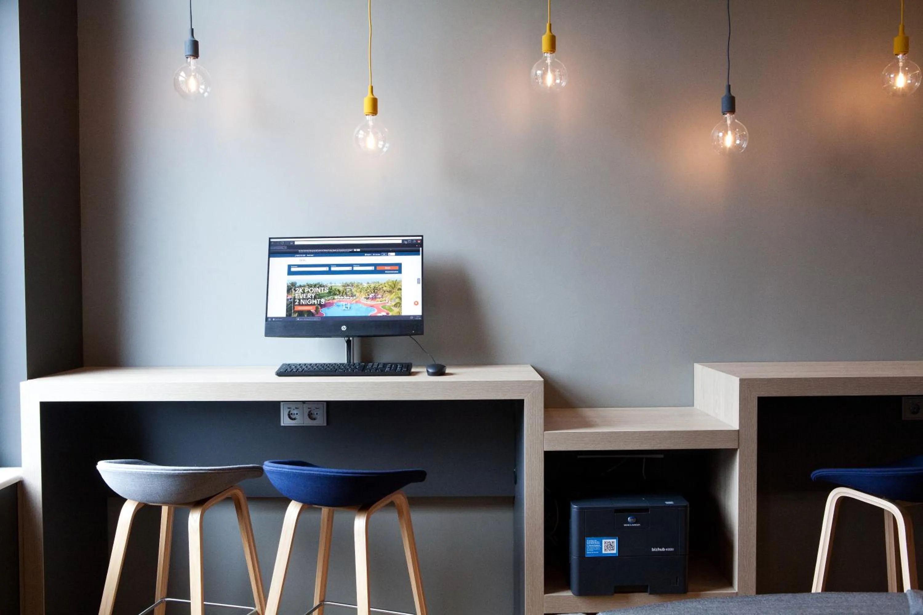 TV and multimedia in Holiday Inn Express - Saarbrücken by IHG