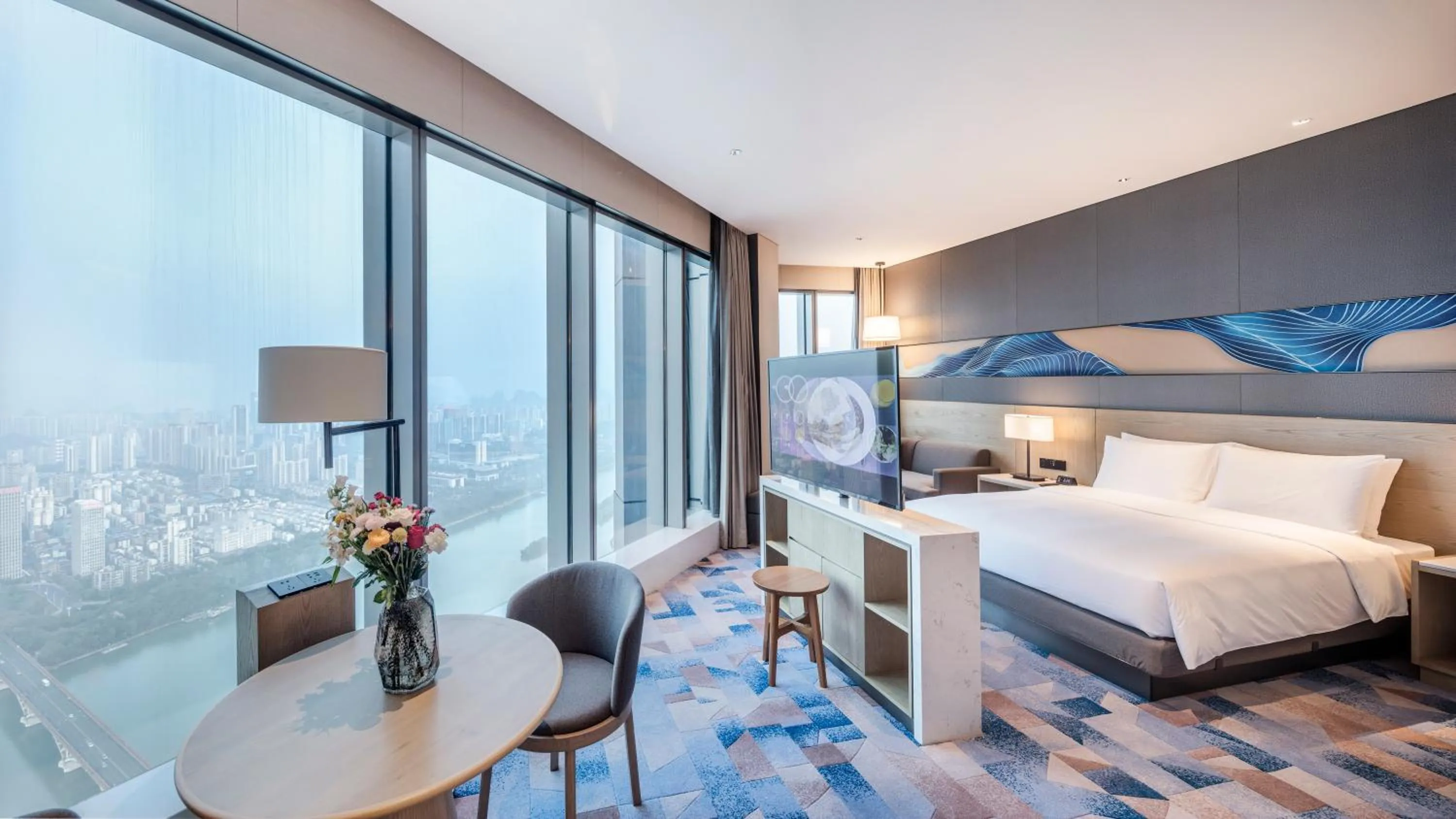 Photo of the whole room, Bed in Hyatt Place Liuzhou