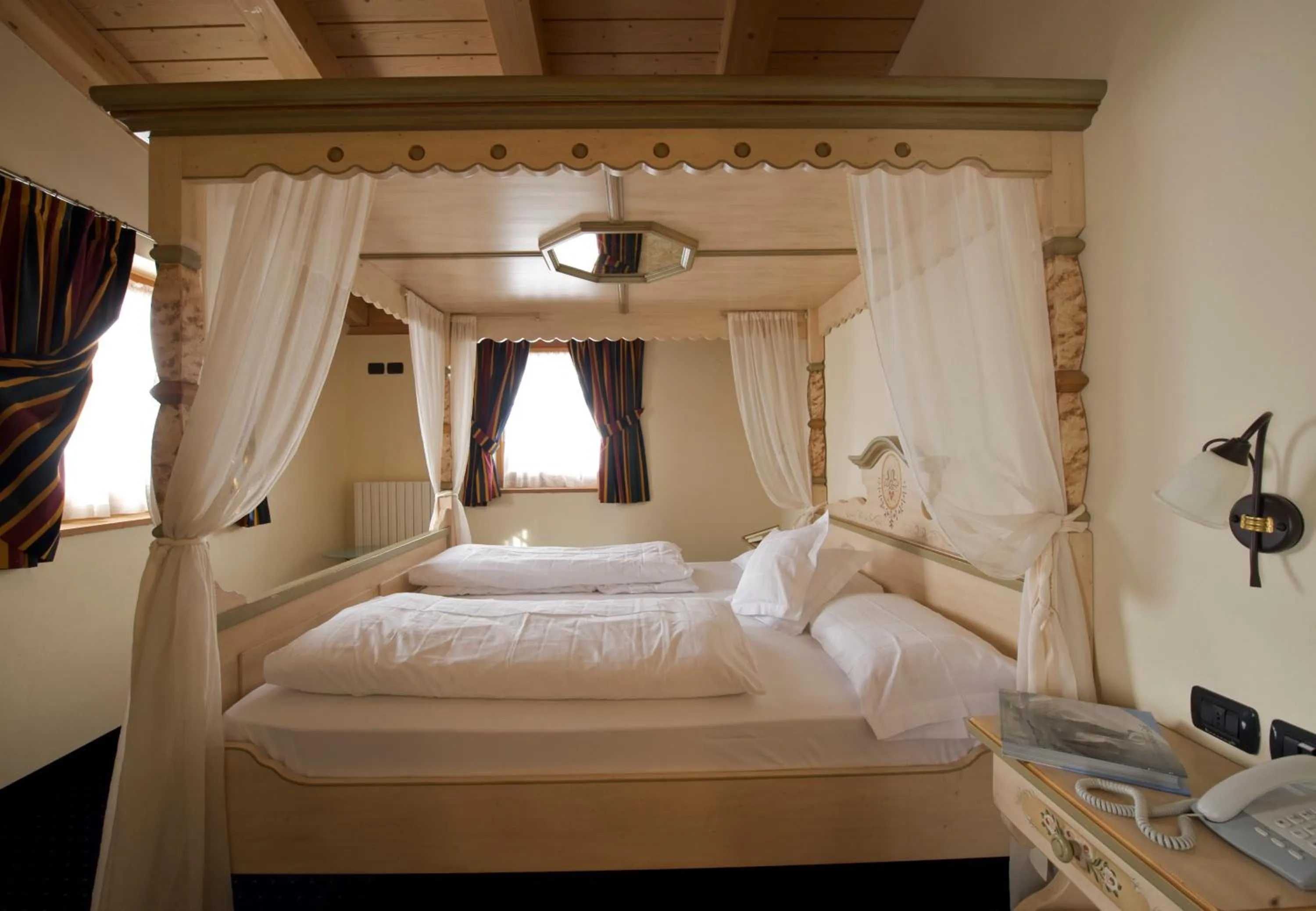 Bed in Hotel Touring