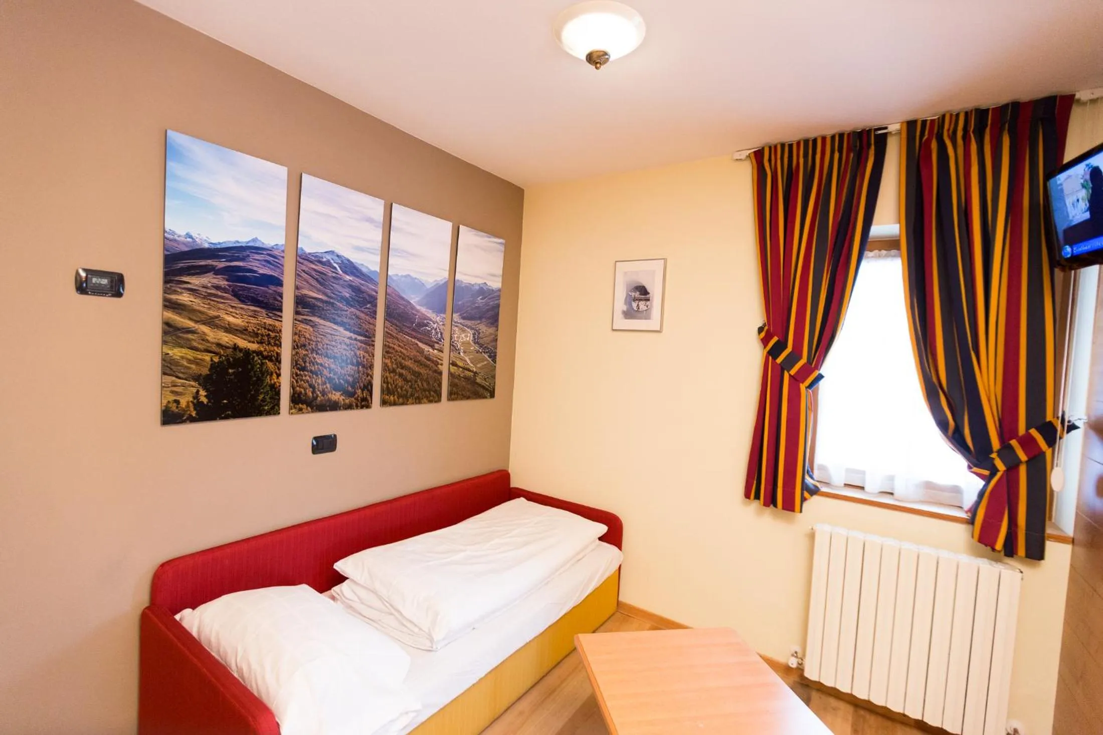 Bed in Hotel Touring