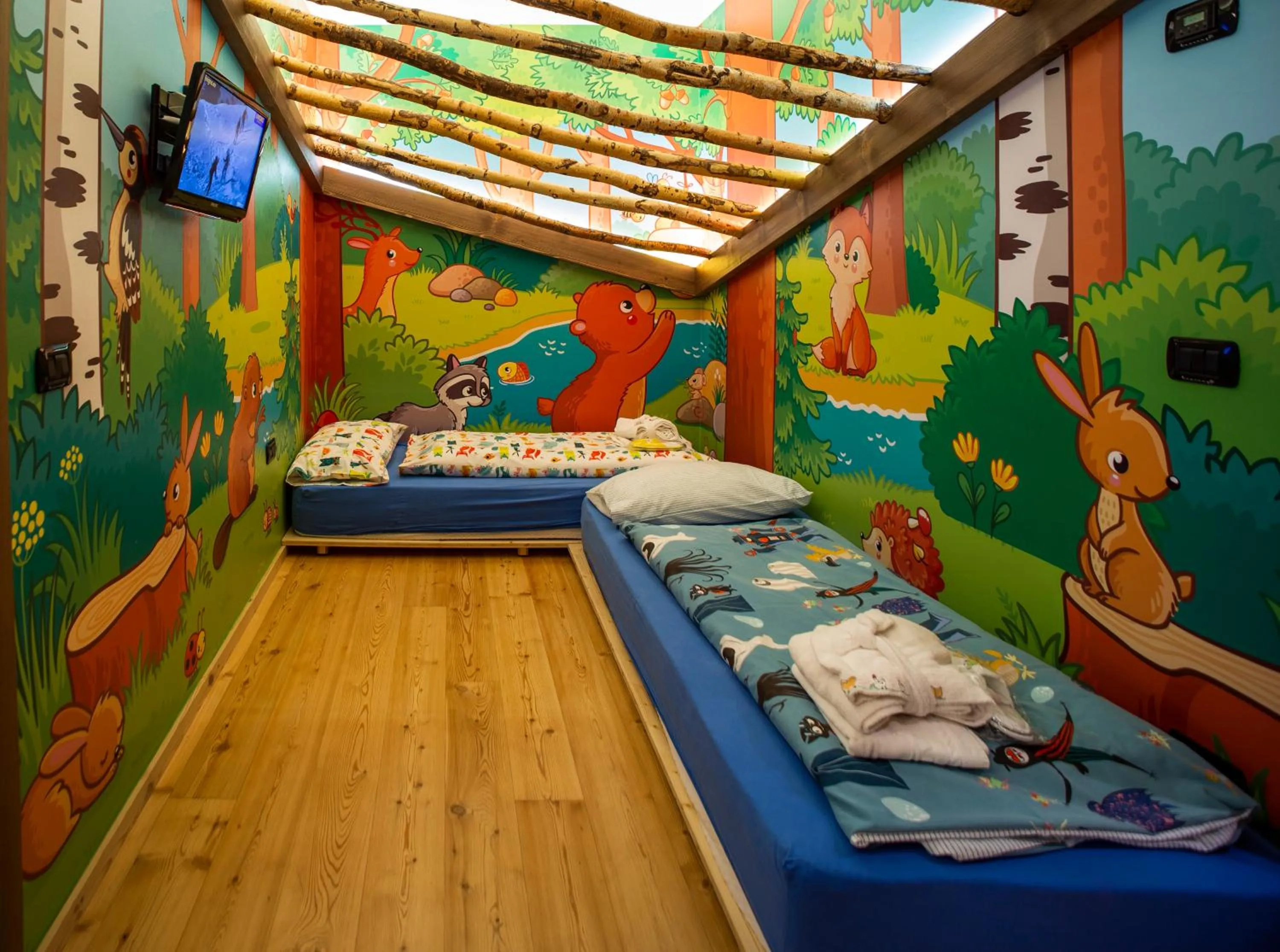 Photo of the whole room, Bed in Hotel Touring