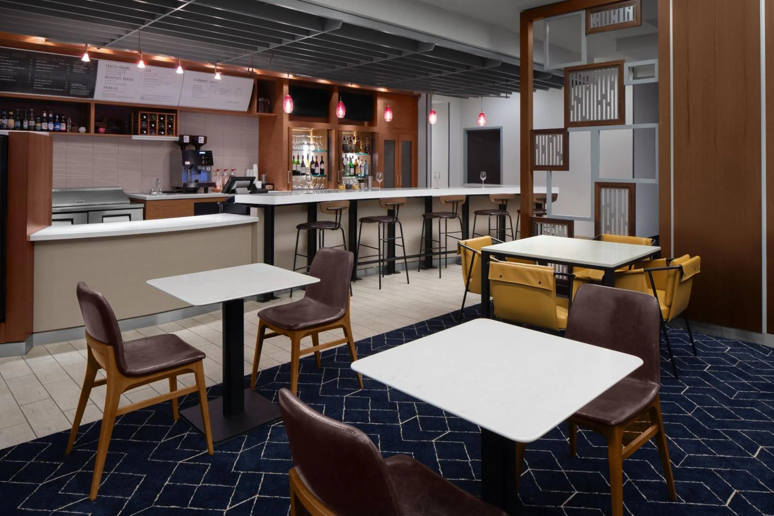 Restaurant/places to eat in Courtyard Cleveland University Circle