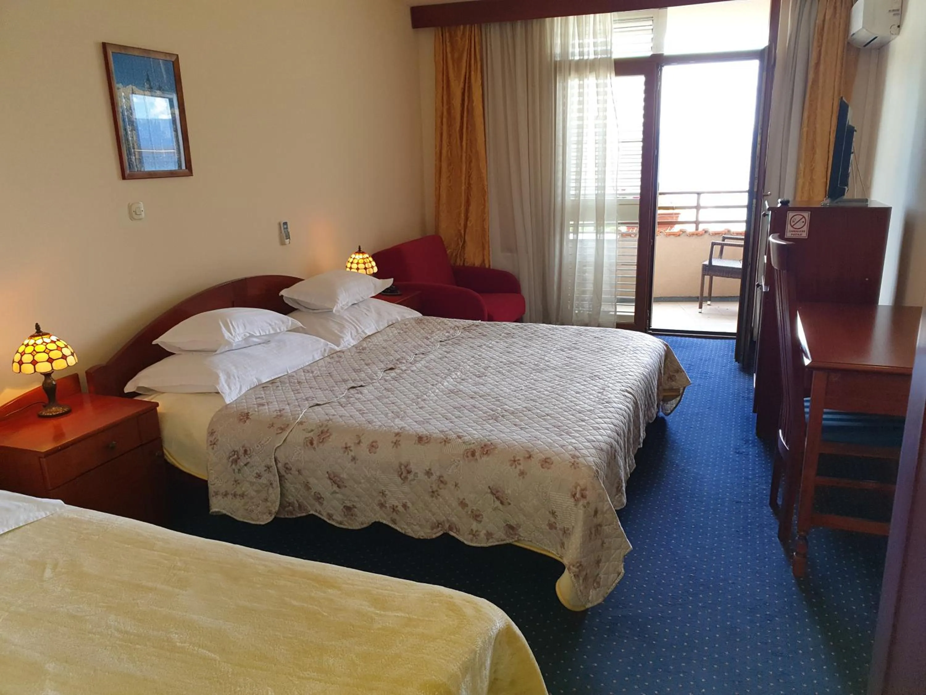 Photo of the whole room, Bed in Hotel Miramare