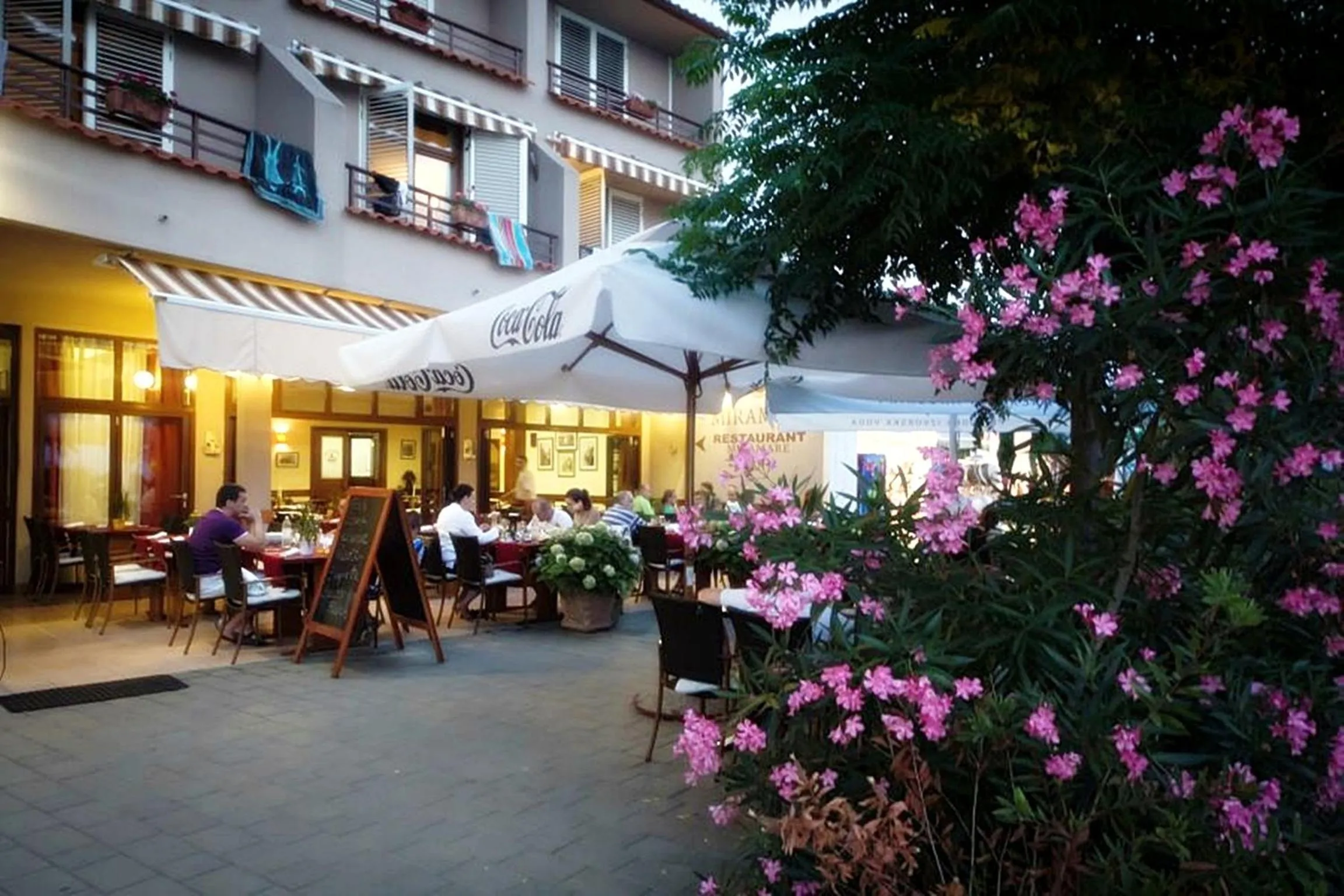 Facade/entrance in Hotel Miramare