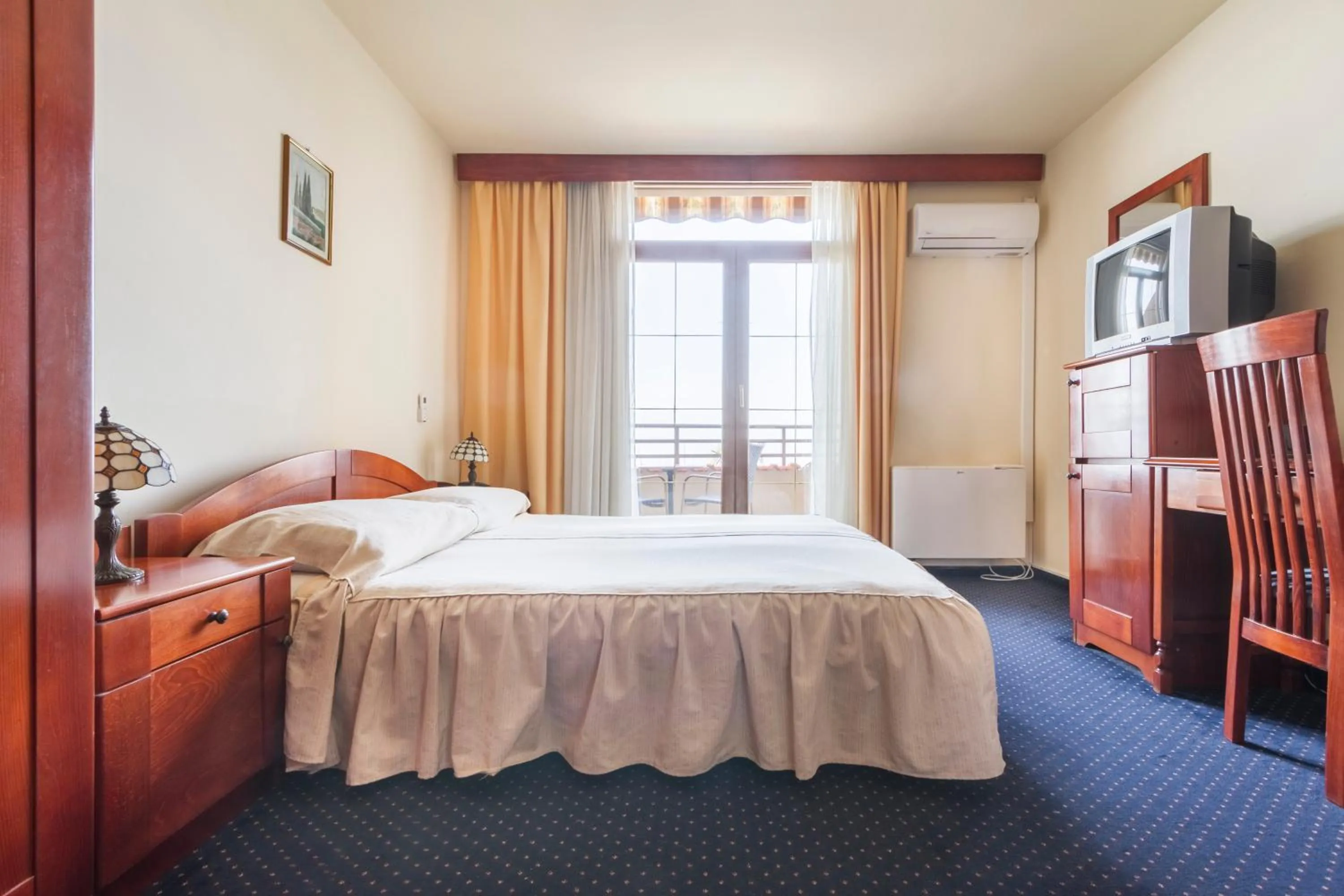 Bedroom, Bed in Hotel Miramare