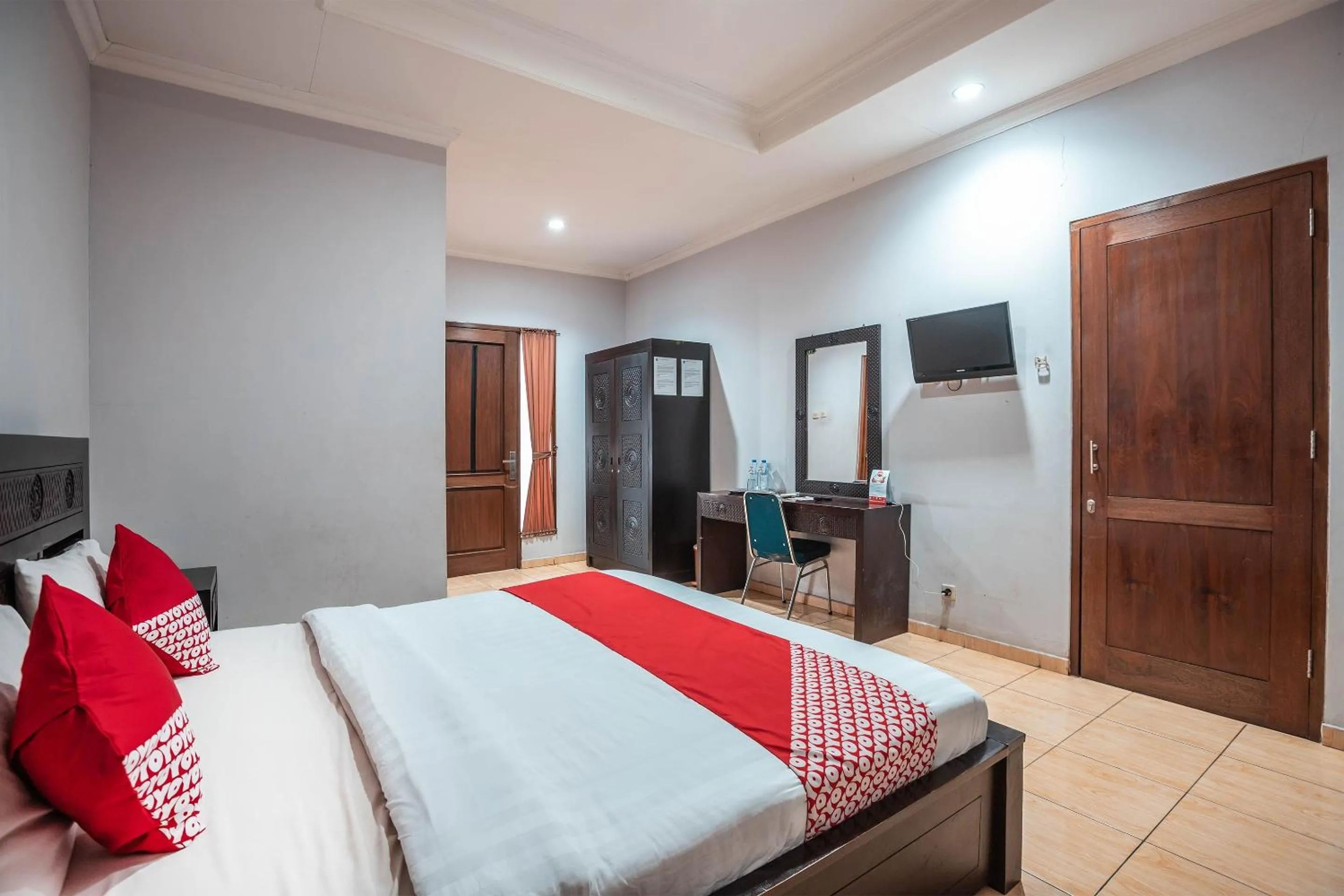 Bedroom, Bed in Hotel O Bunga Karang Hotel