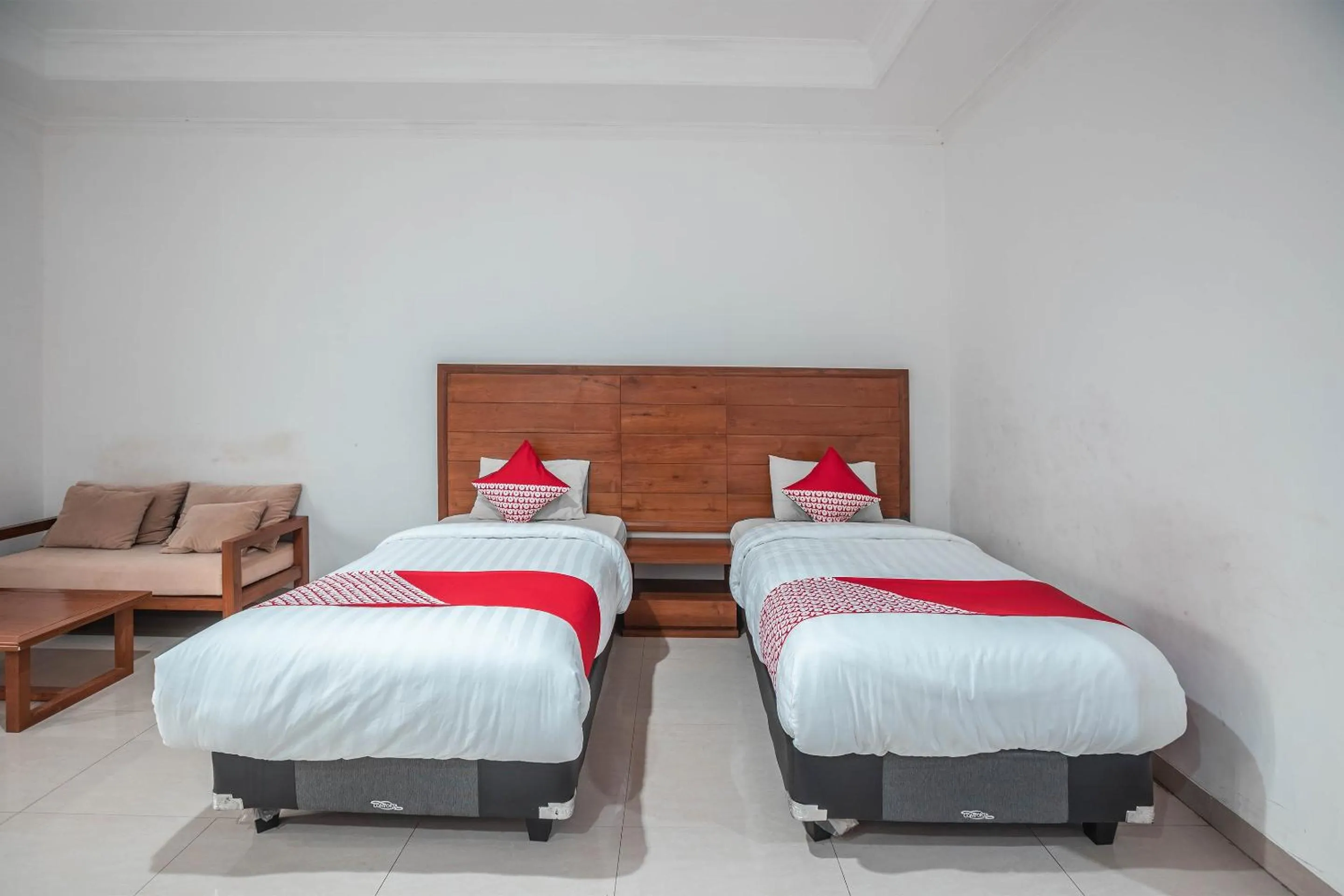 Bedroom, Bed in Hotel O Bunga Karang Hotel