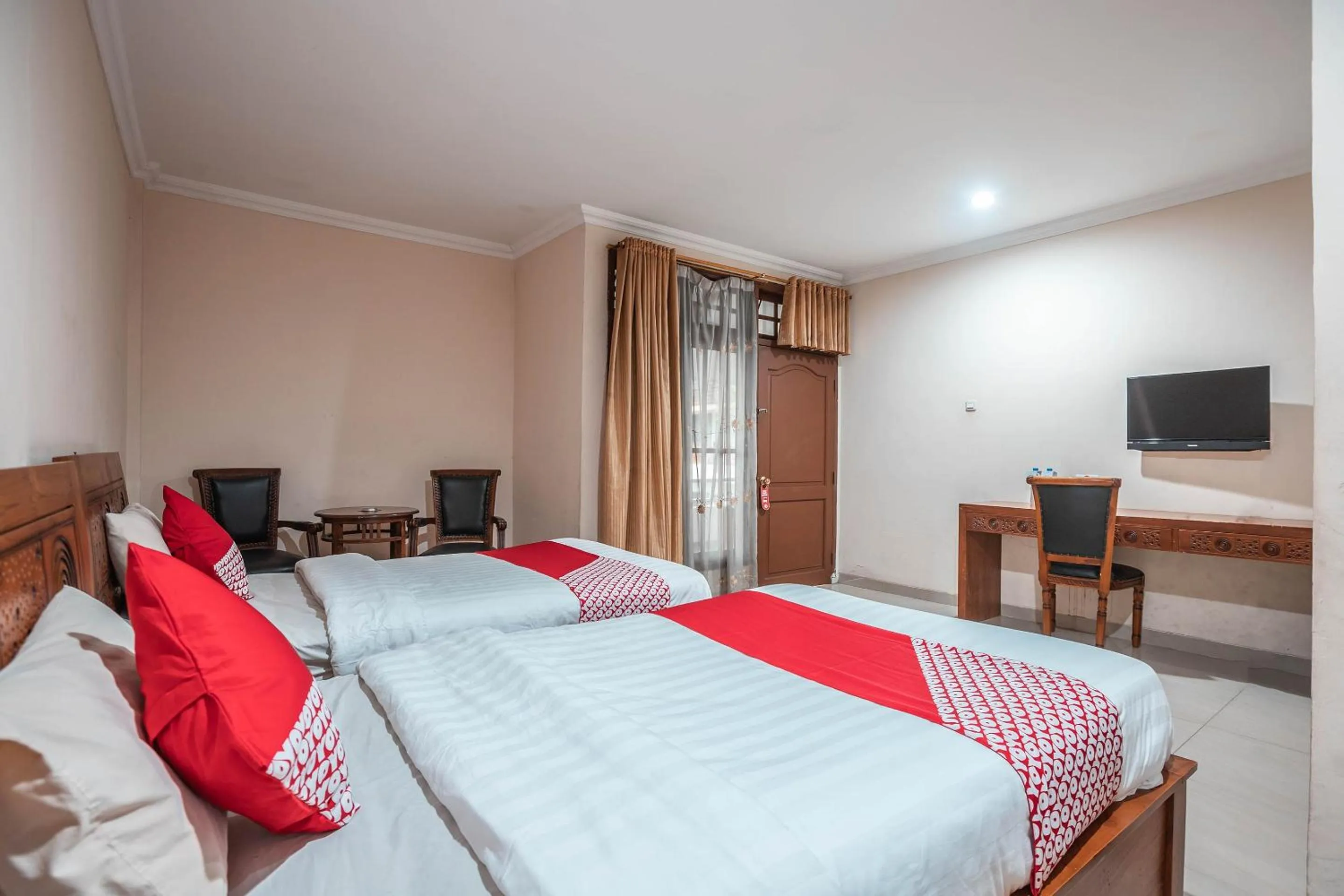 Bedroom, Bed in Hotel O Bunga Karang Hotel