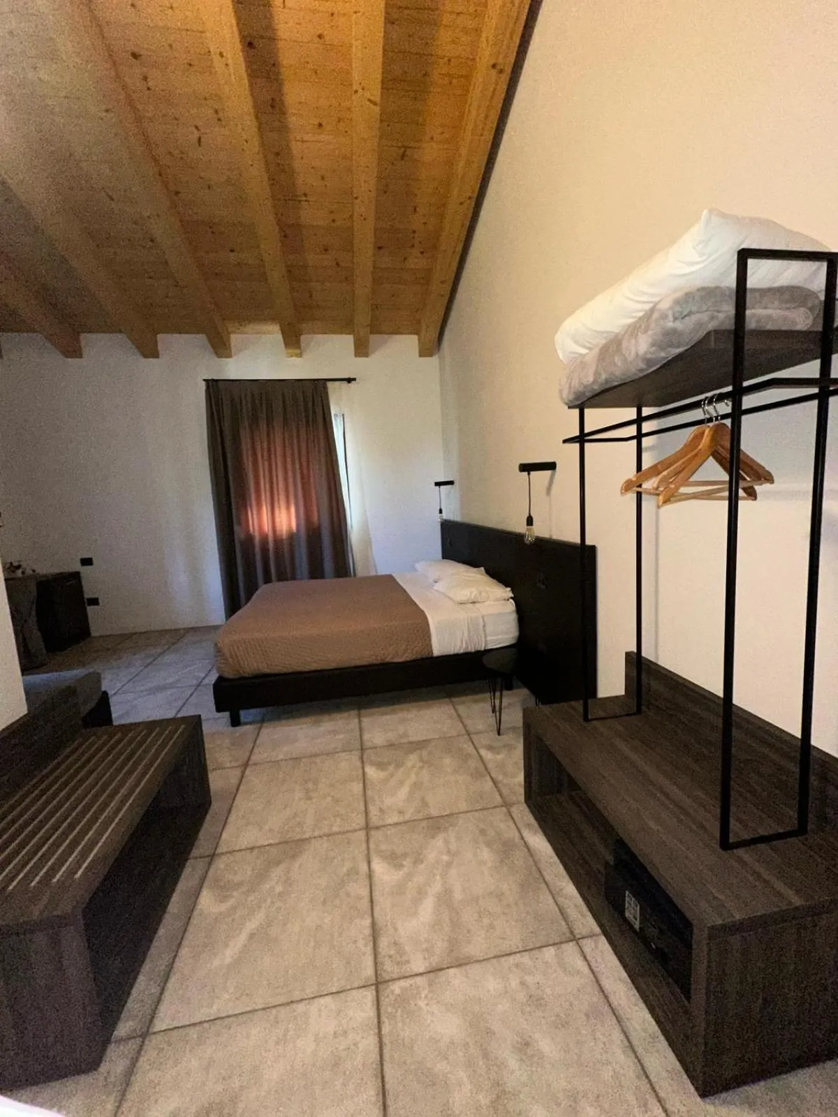 Bedroom, Bed in taverna napoleone