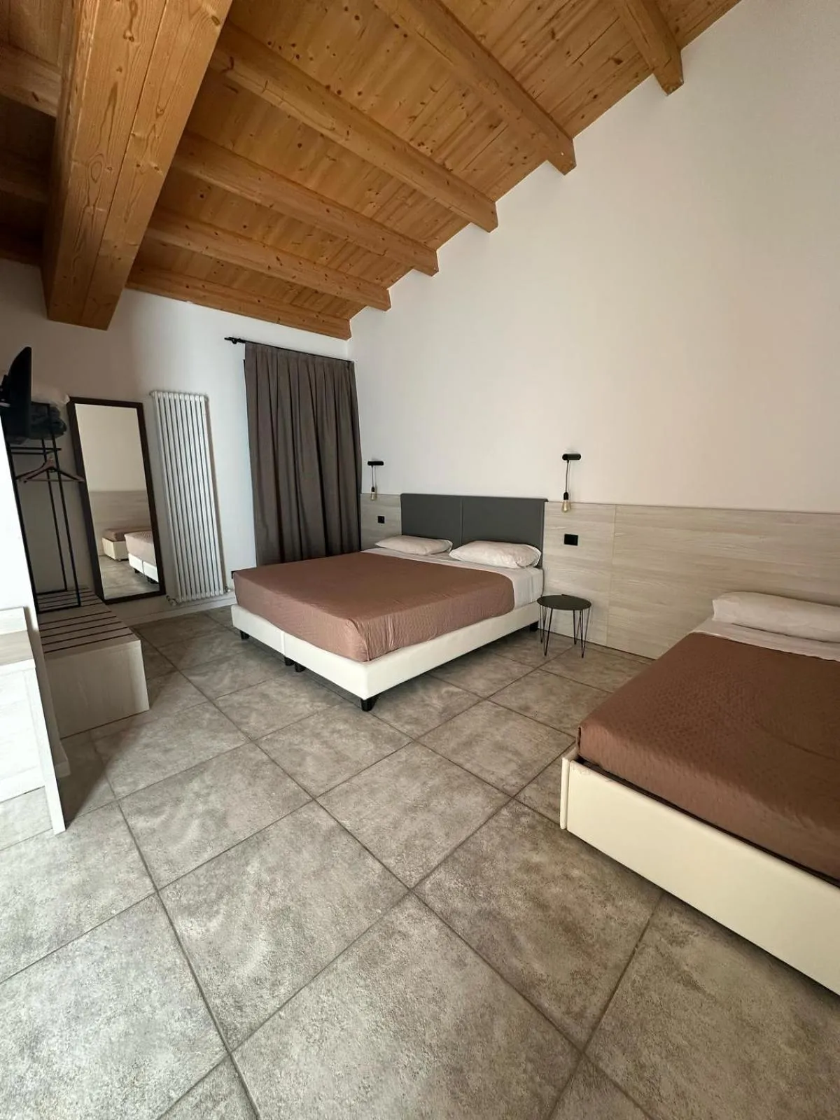 Photo of the whole room, Bed in taverna napoleone