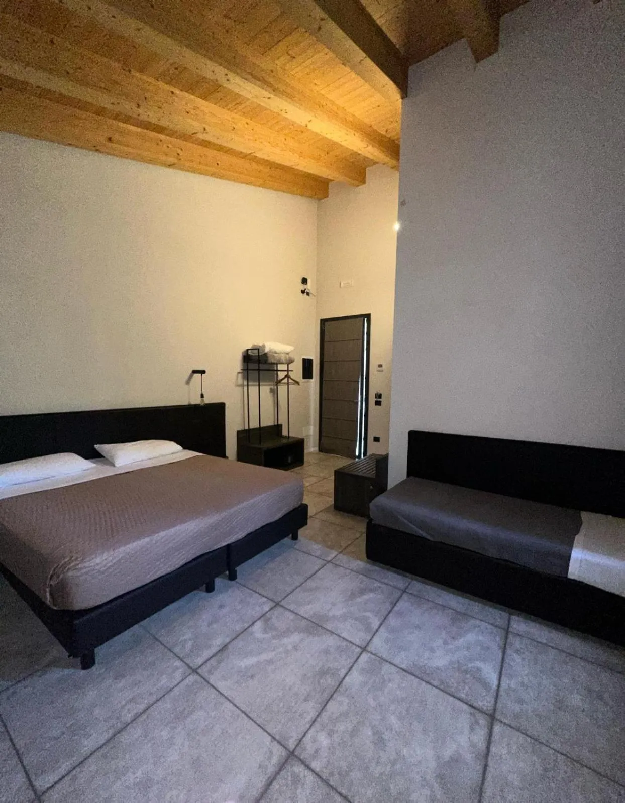 Bedroom, Bed in taverna napoleone