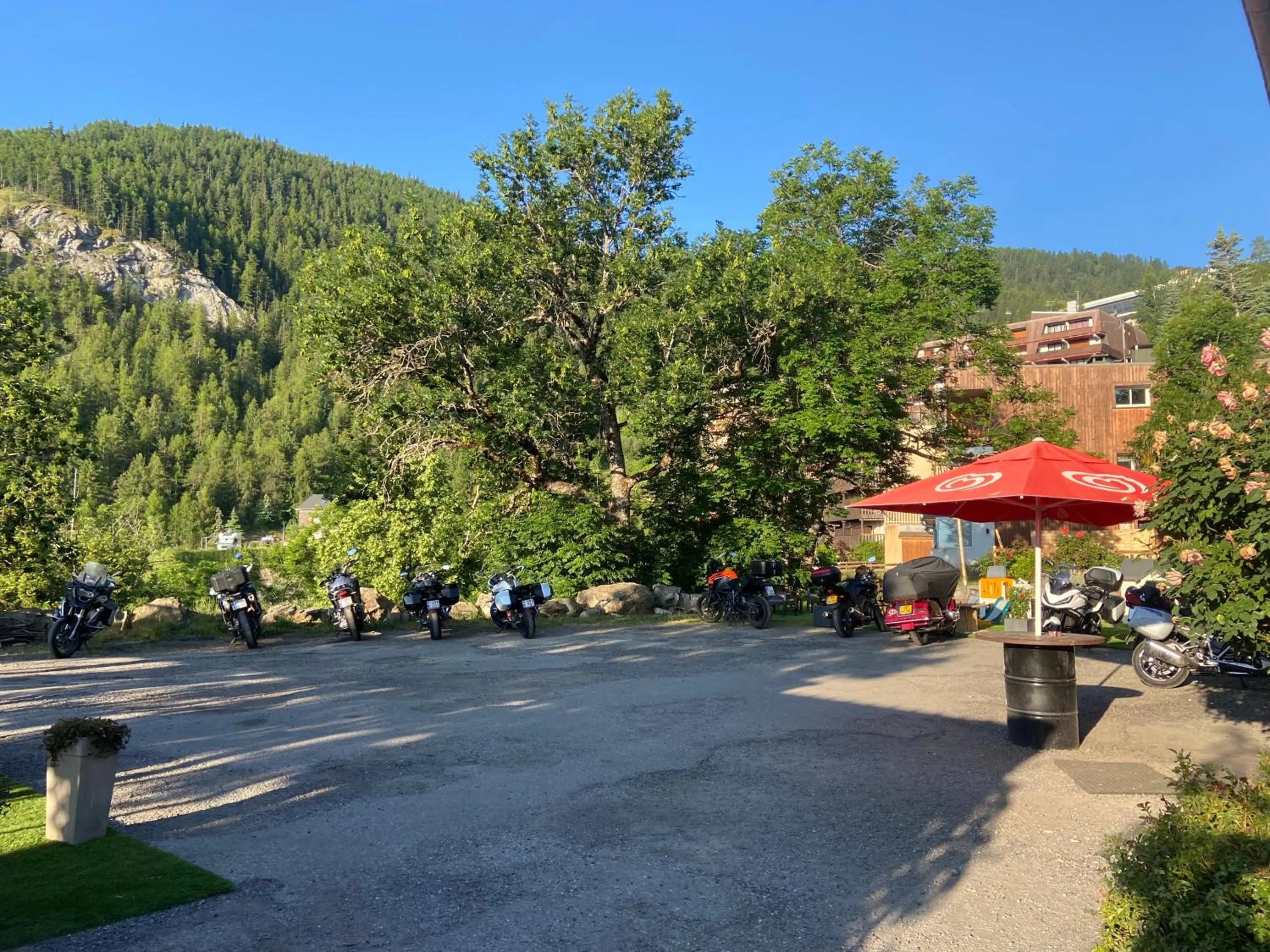 group of guests in Auberge de Pra-Loup