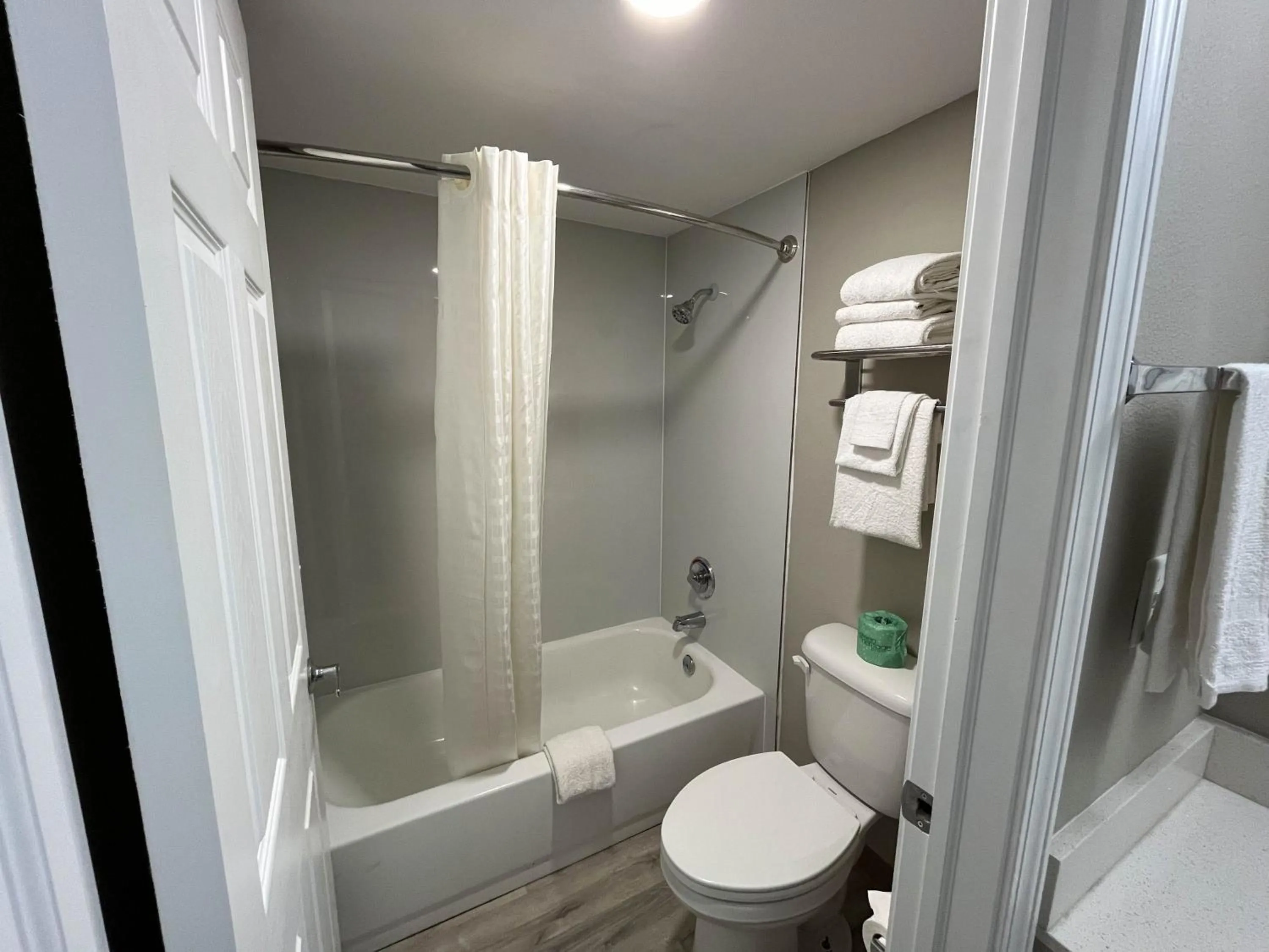 Bathroom in Suites West Memphis, AR - Memphis