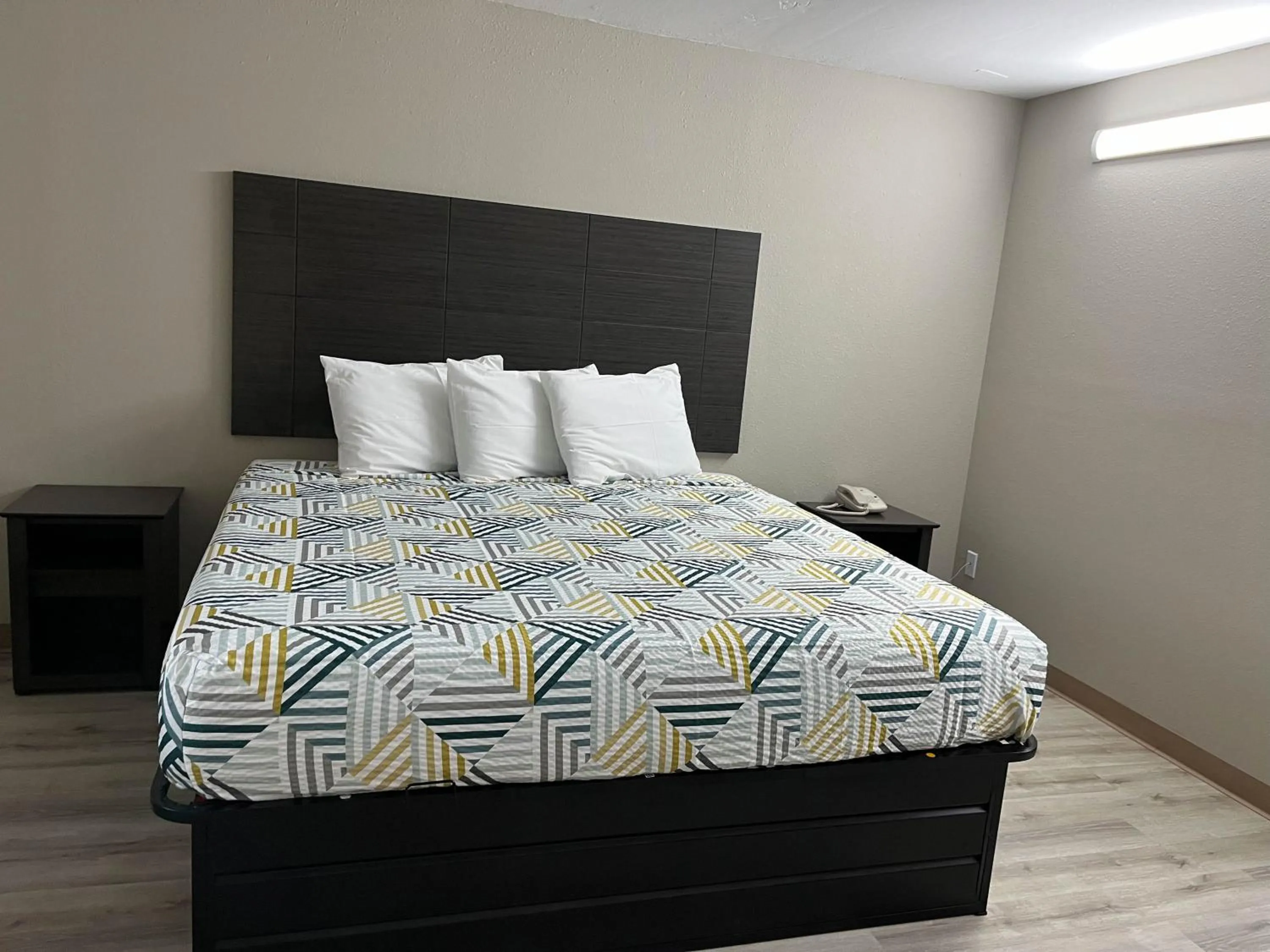 Bed in Suites West Memphis, AR - Memphis