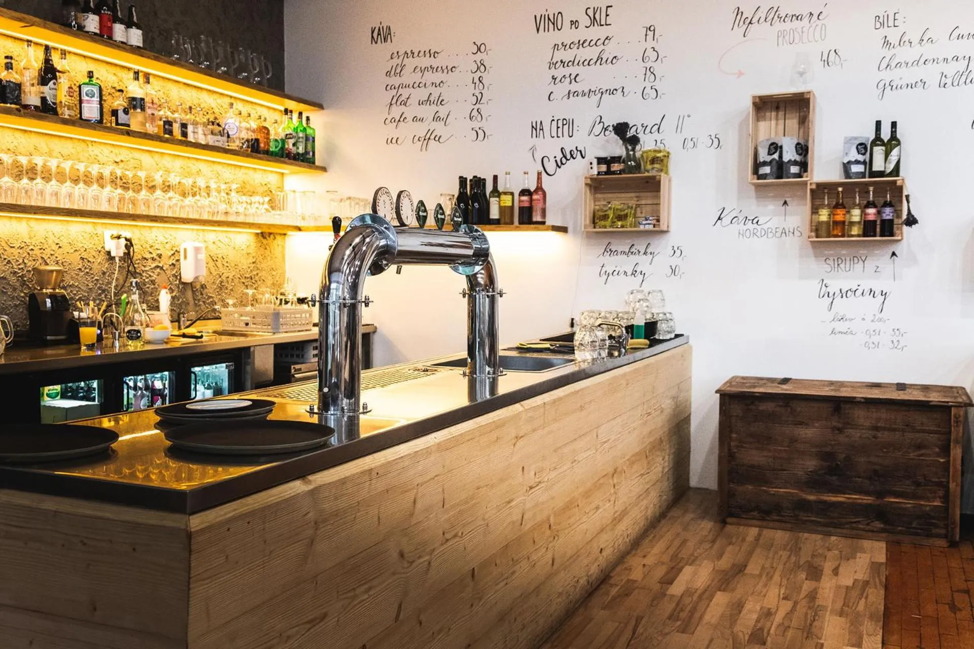 Restaurant/places to eat in Hotel Kouty