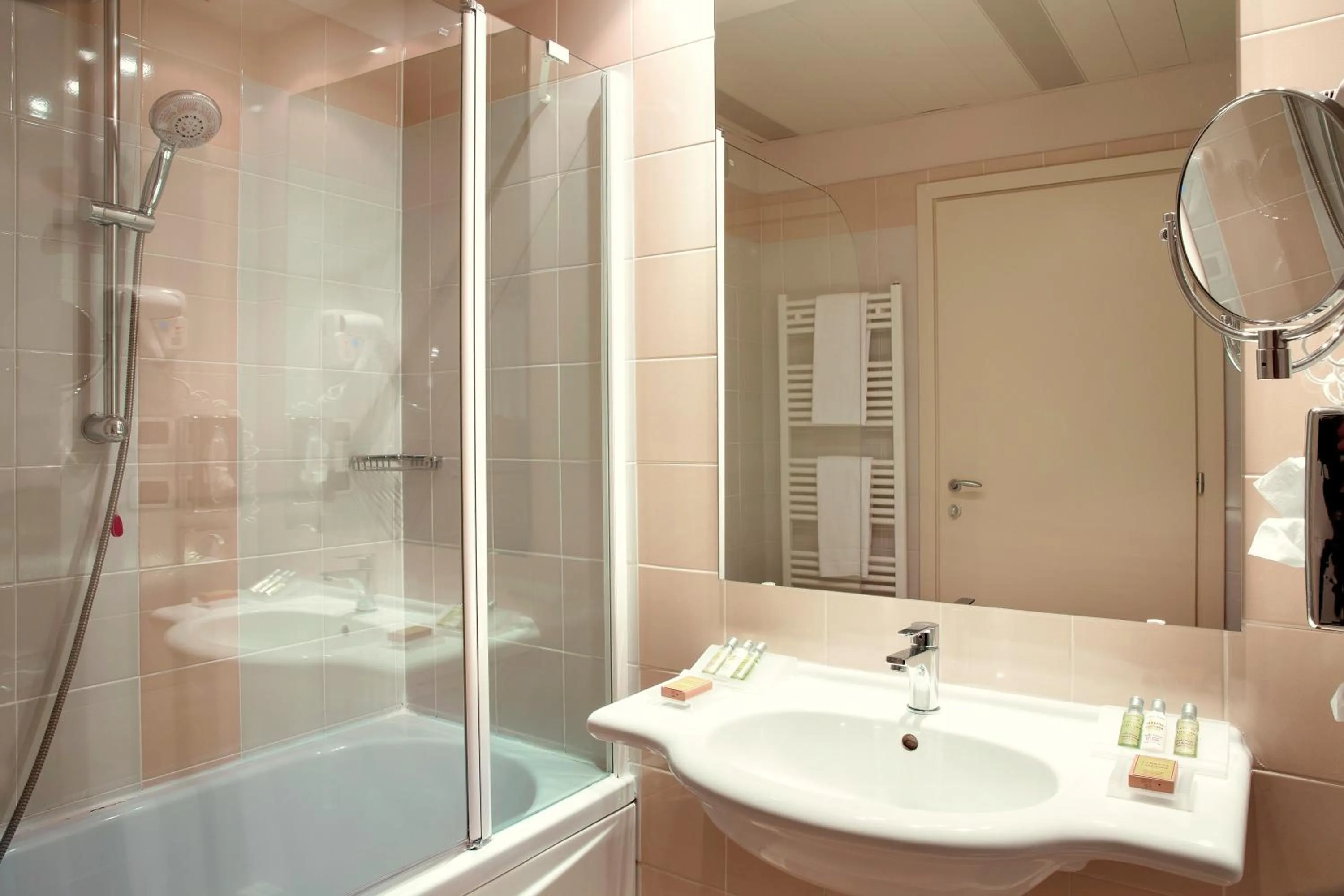 Zeus Essence Dolce by Wyndham Milan Malpensa