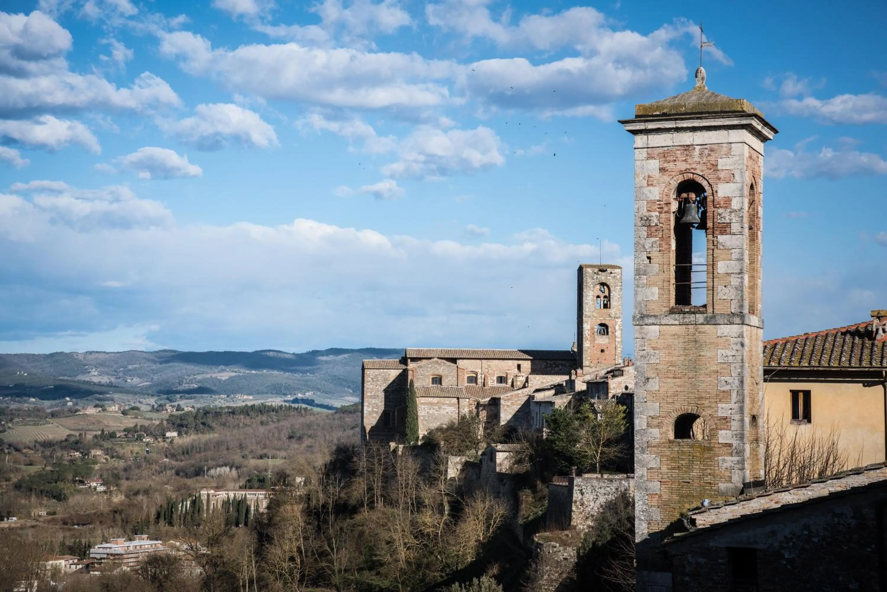 Dietro Le Mura