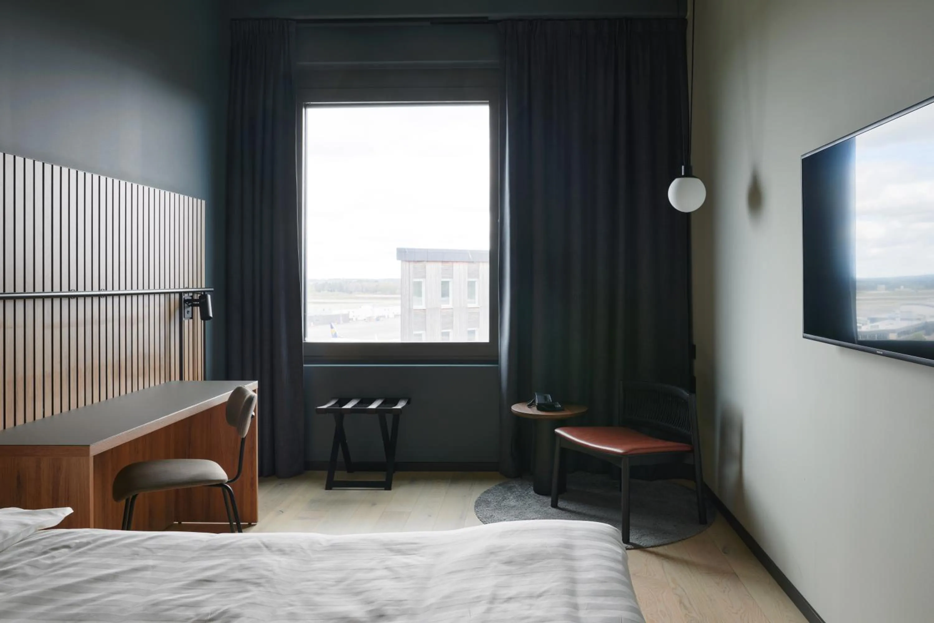 Photo of the whole room, Bed in Comfort Hotel Arlanda Airport Terminal