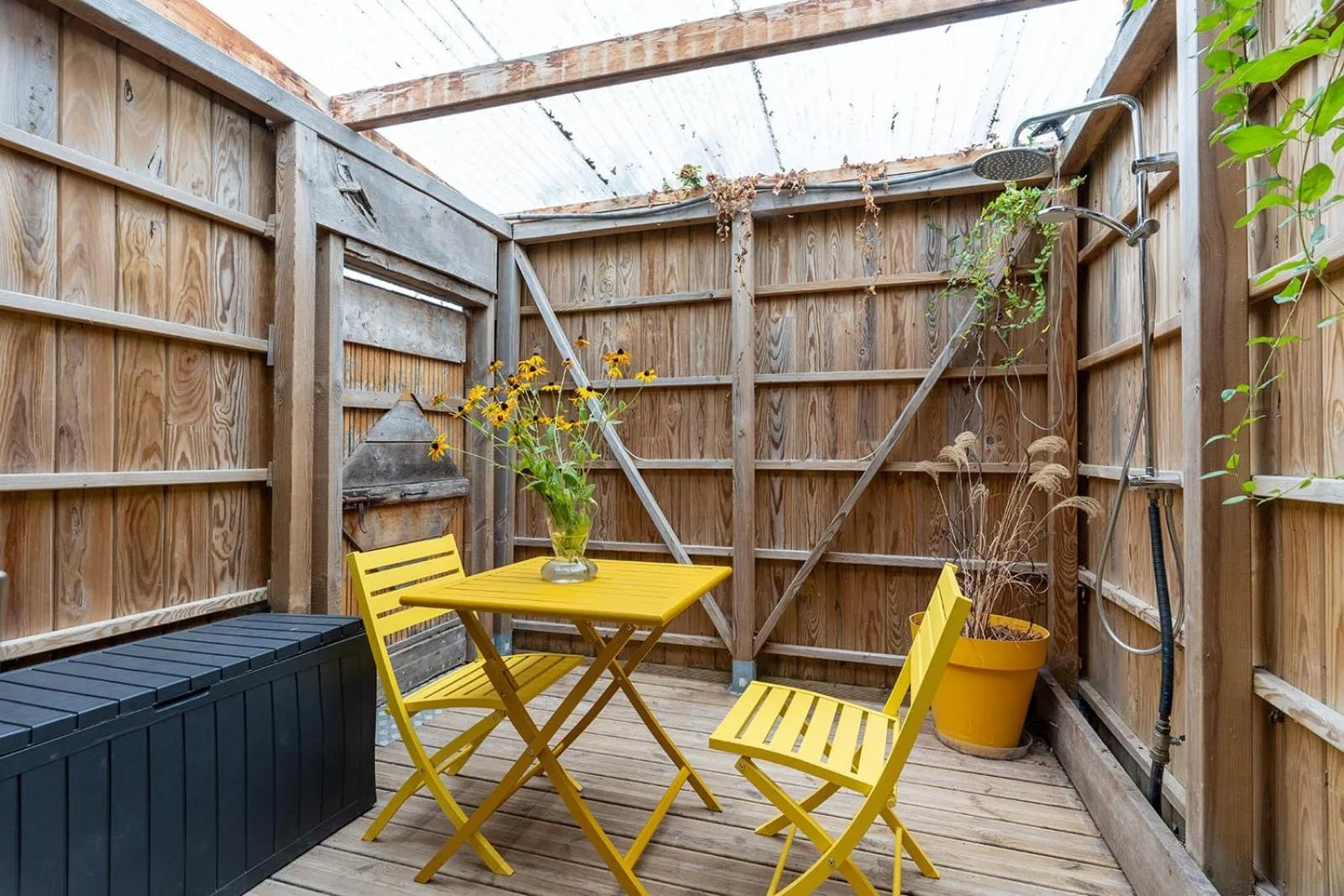 Patio in Les Bobos à la ferme