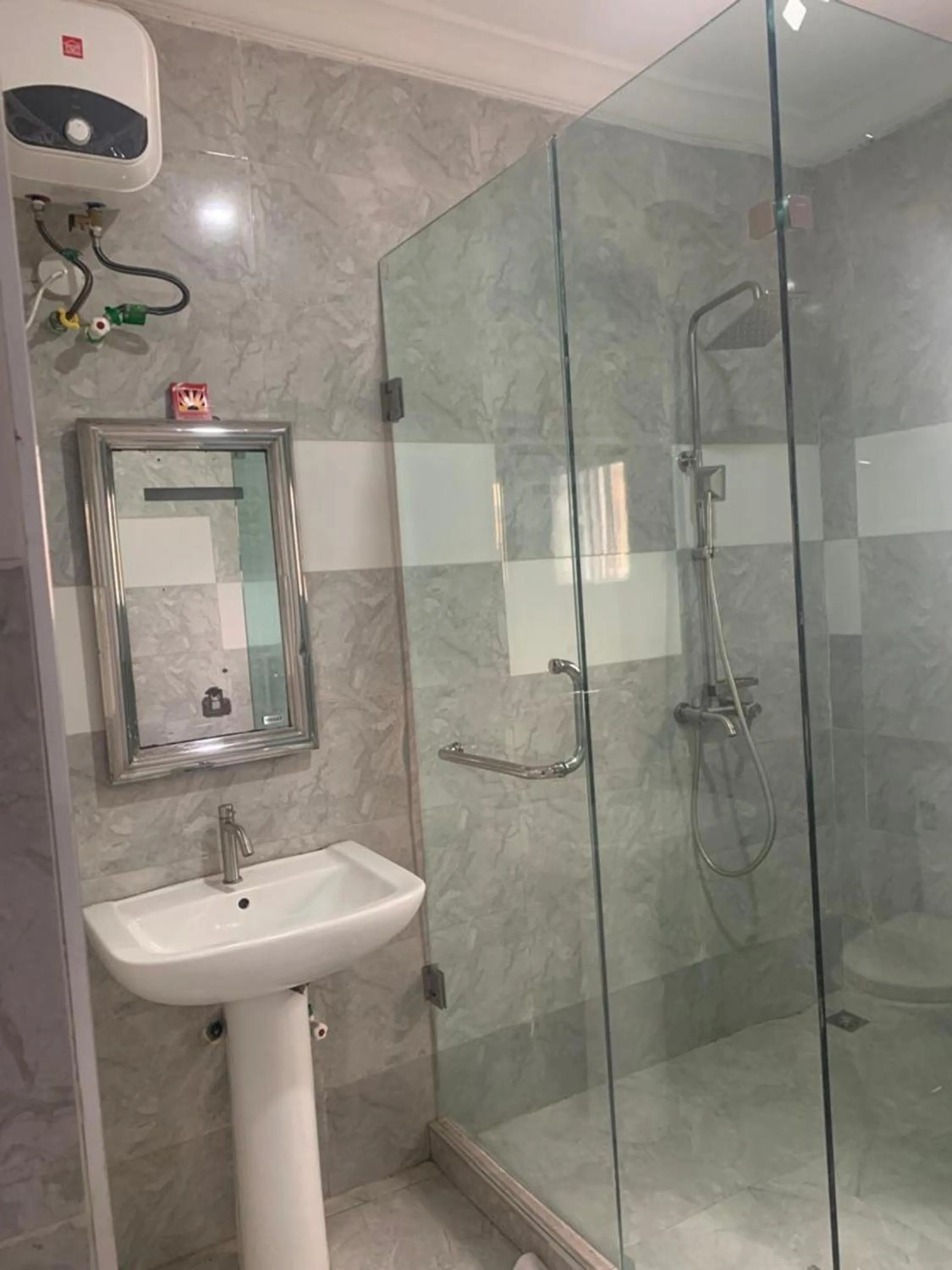 Bathroom in Mountain Top Lodge Hotel