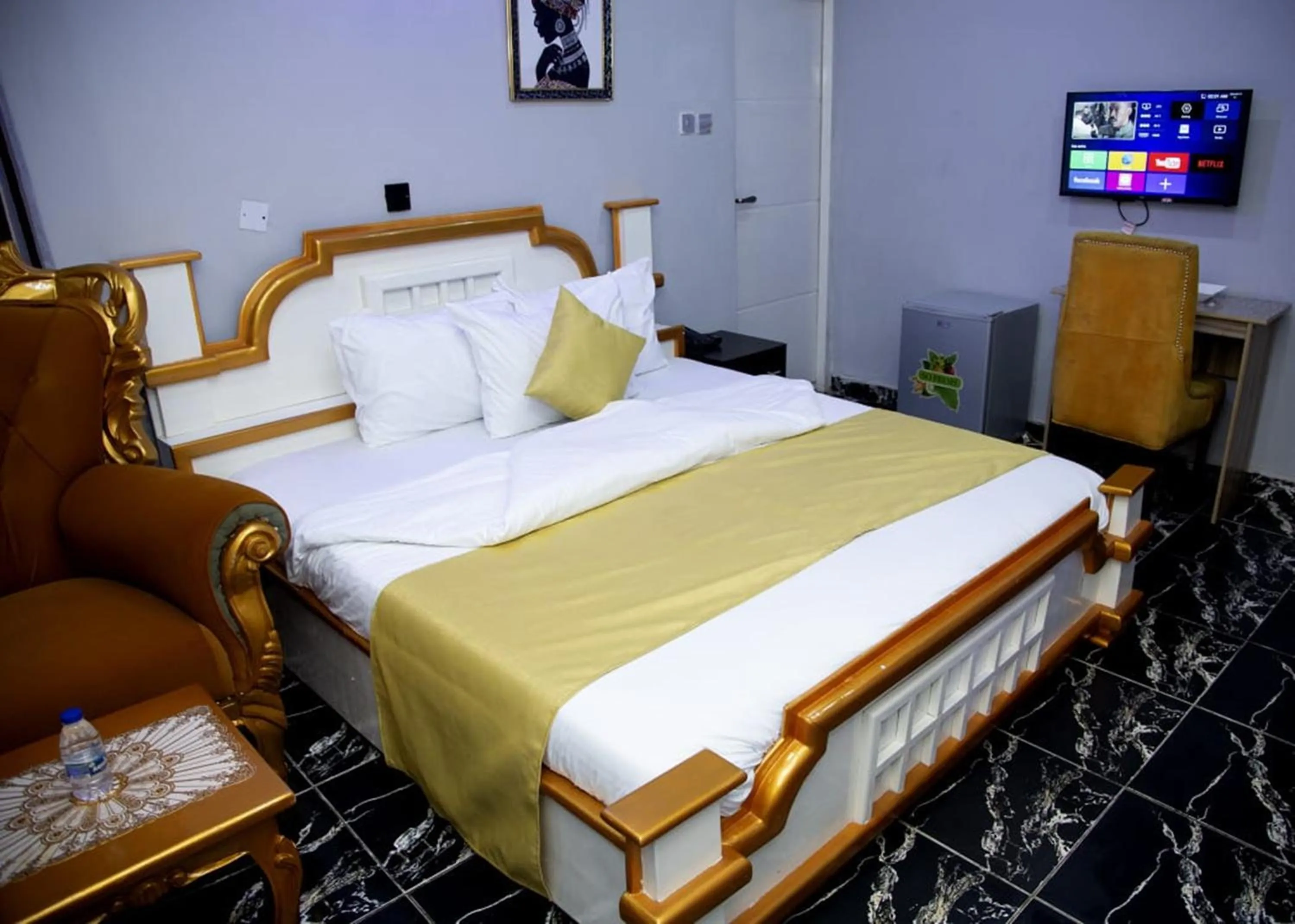 Bed in Mountain Top Lodge Hotel