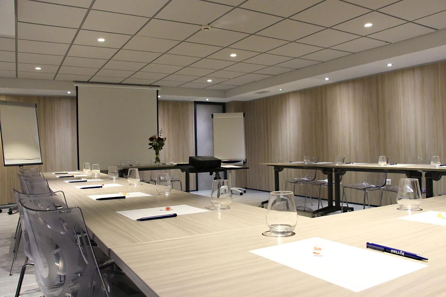 Banquet/Function facilities in Hôtel Kyriad La Rochelle Centre Ville