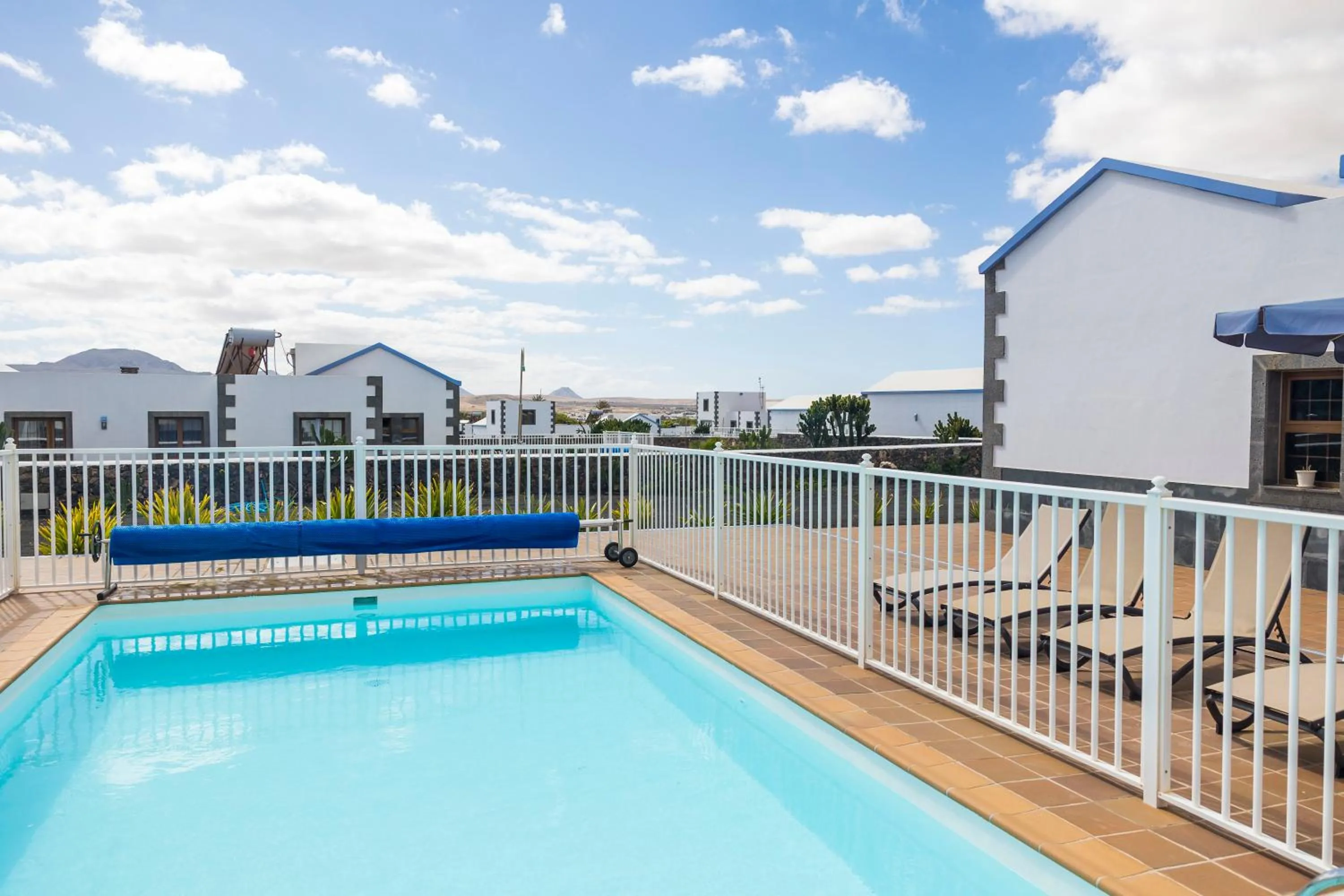 Swimming pool in Villas & Apartamentos Tao Mazo