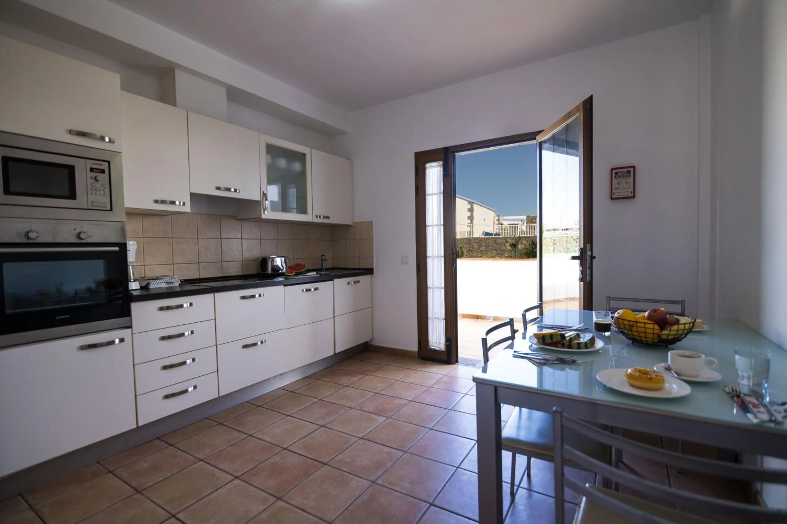 Kitchen or kitchenette in Villas & Apartamentos Tao Mazo