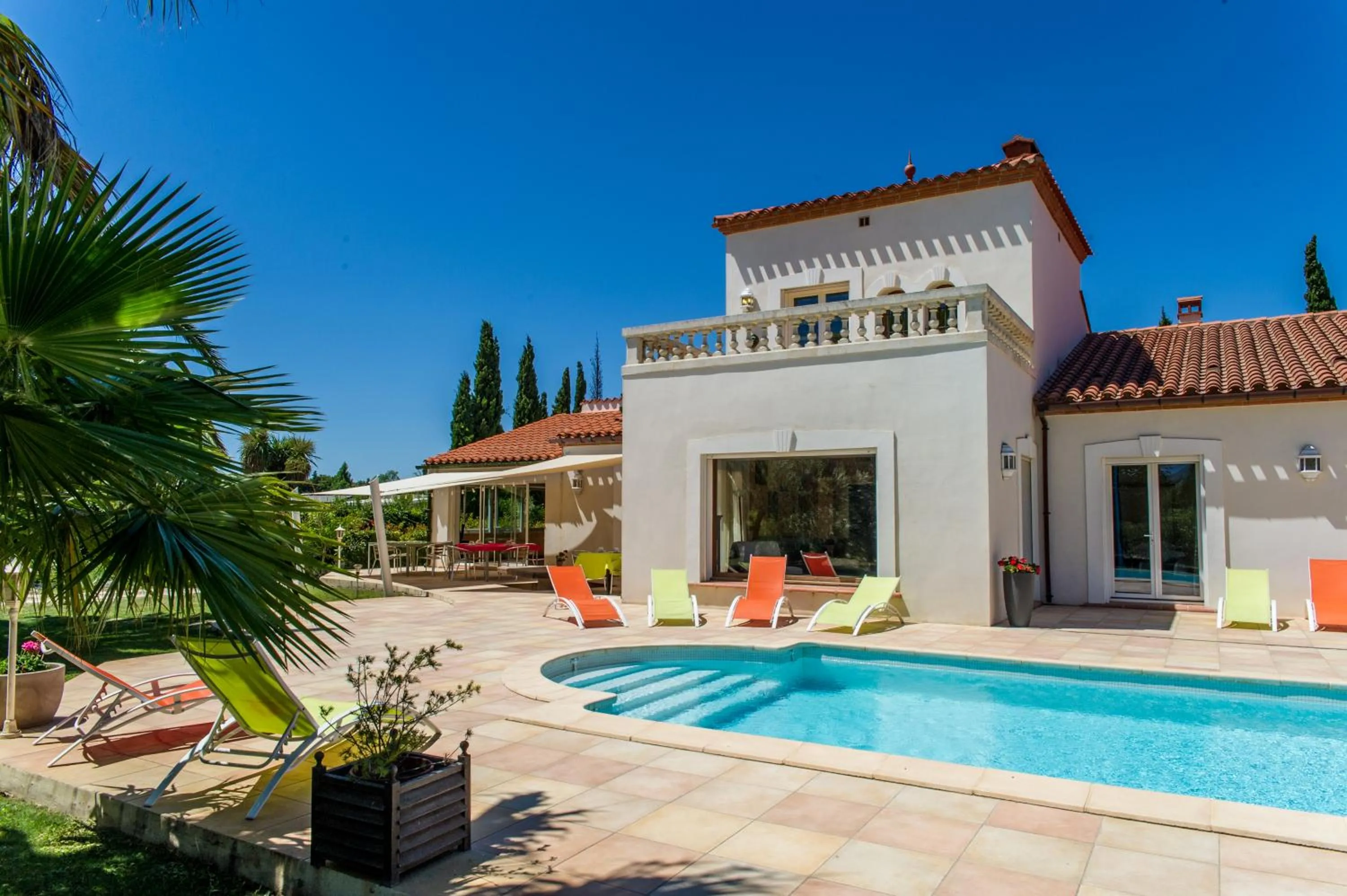 Swimming pool in Mas Picton