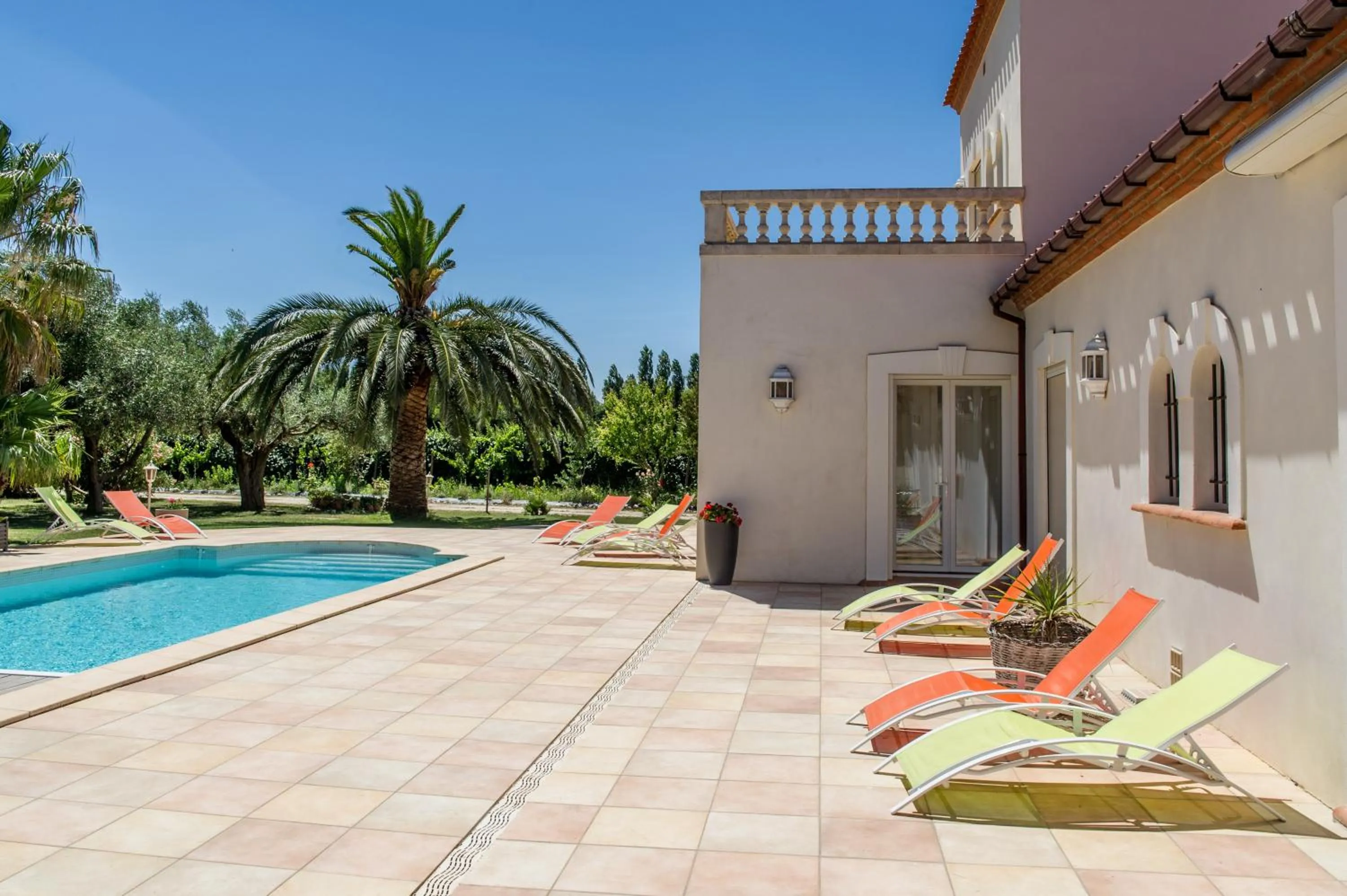 Swimming pool in Mas Picton