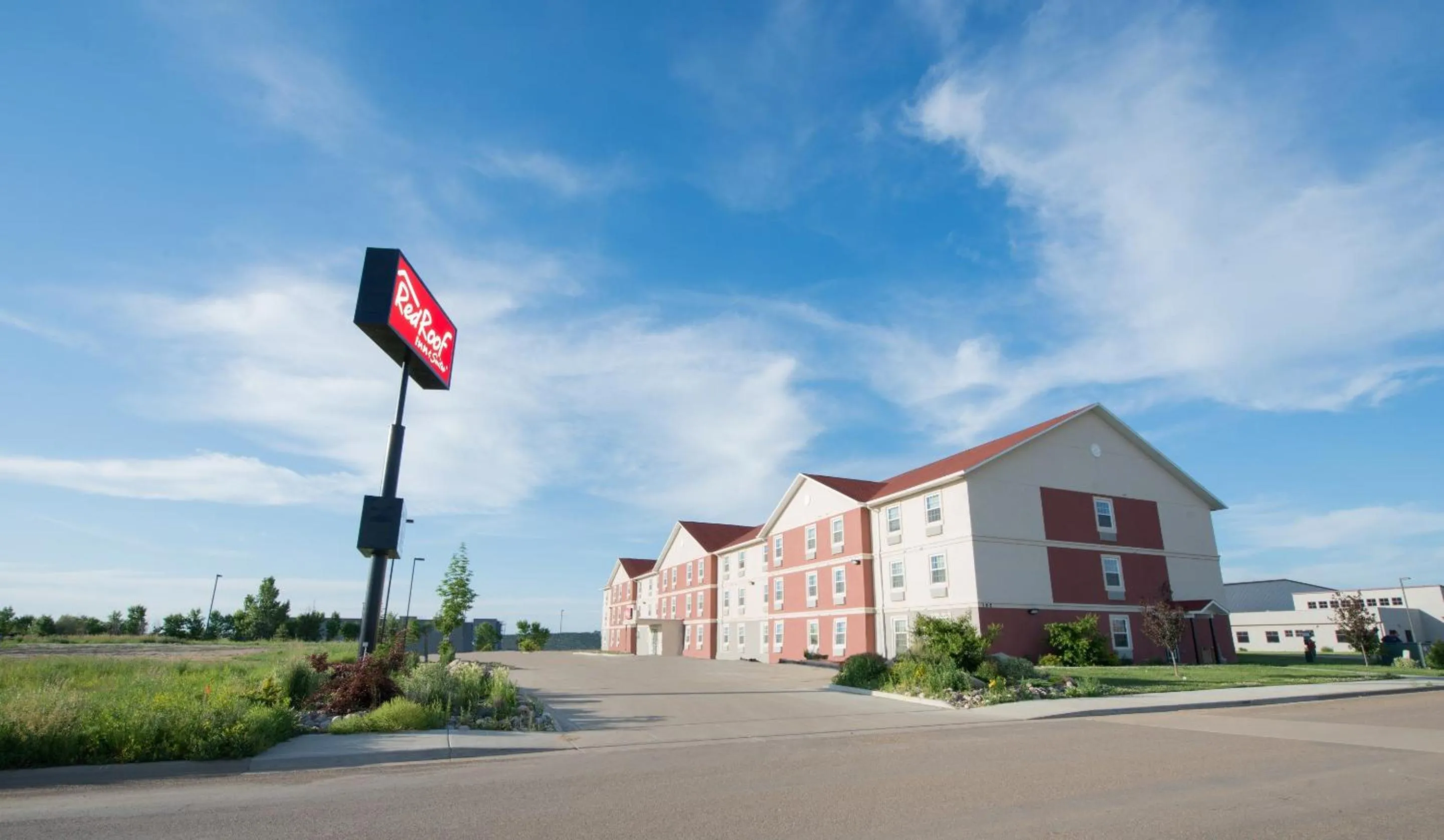 Property building in Red Roof Inn & Suites Dickinson