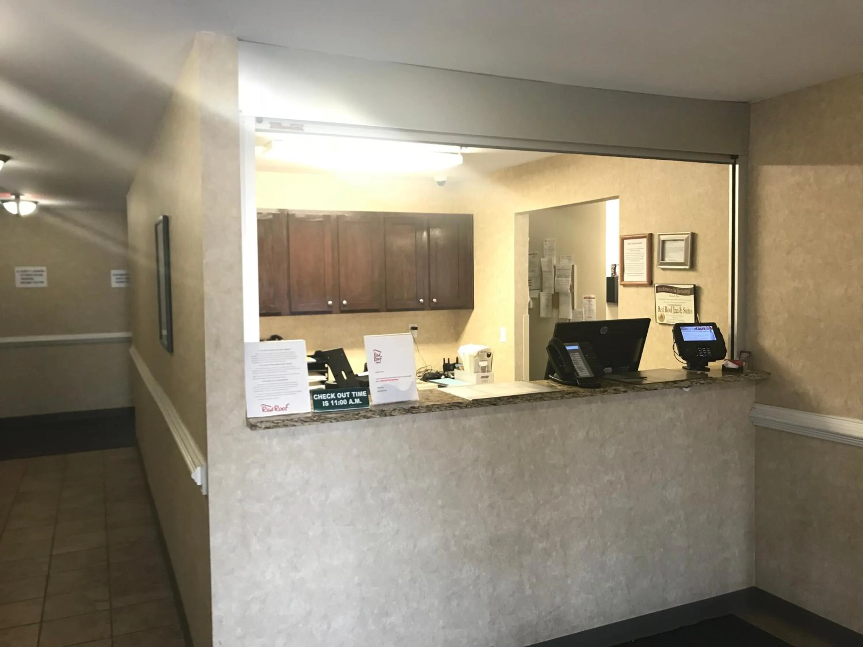 Facade/entrance in Red Roof Inn & Suites Dickinson