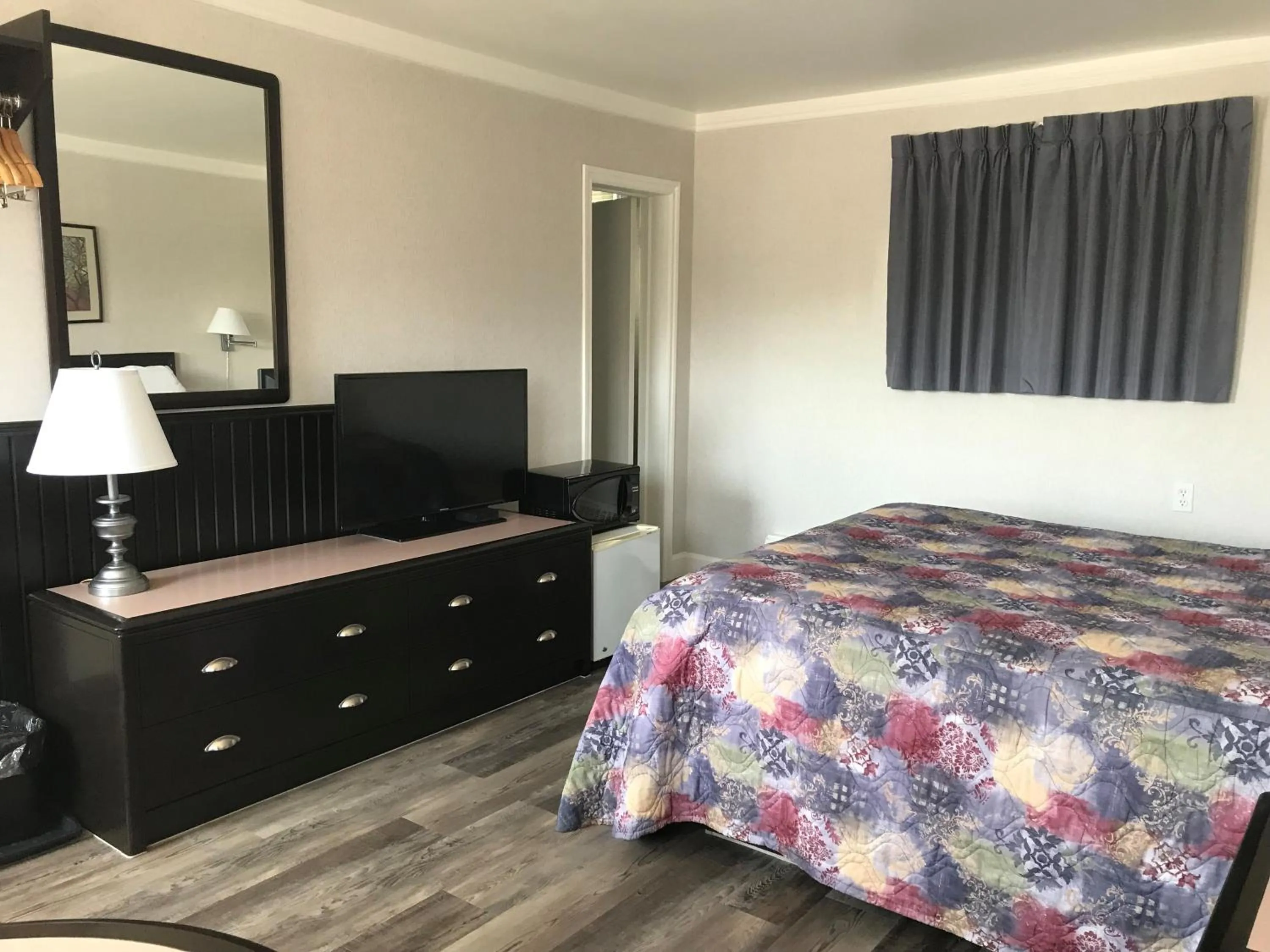 Bedroom, Bed in Tay Inn