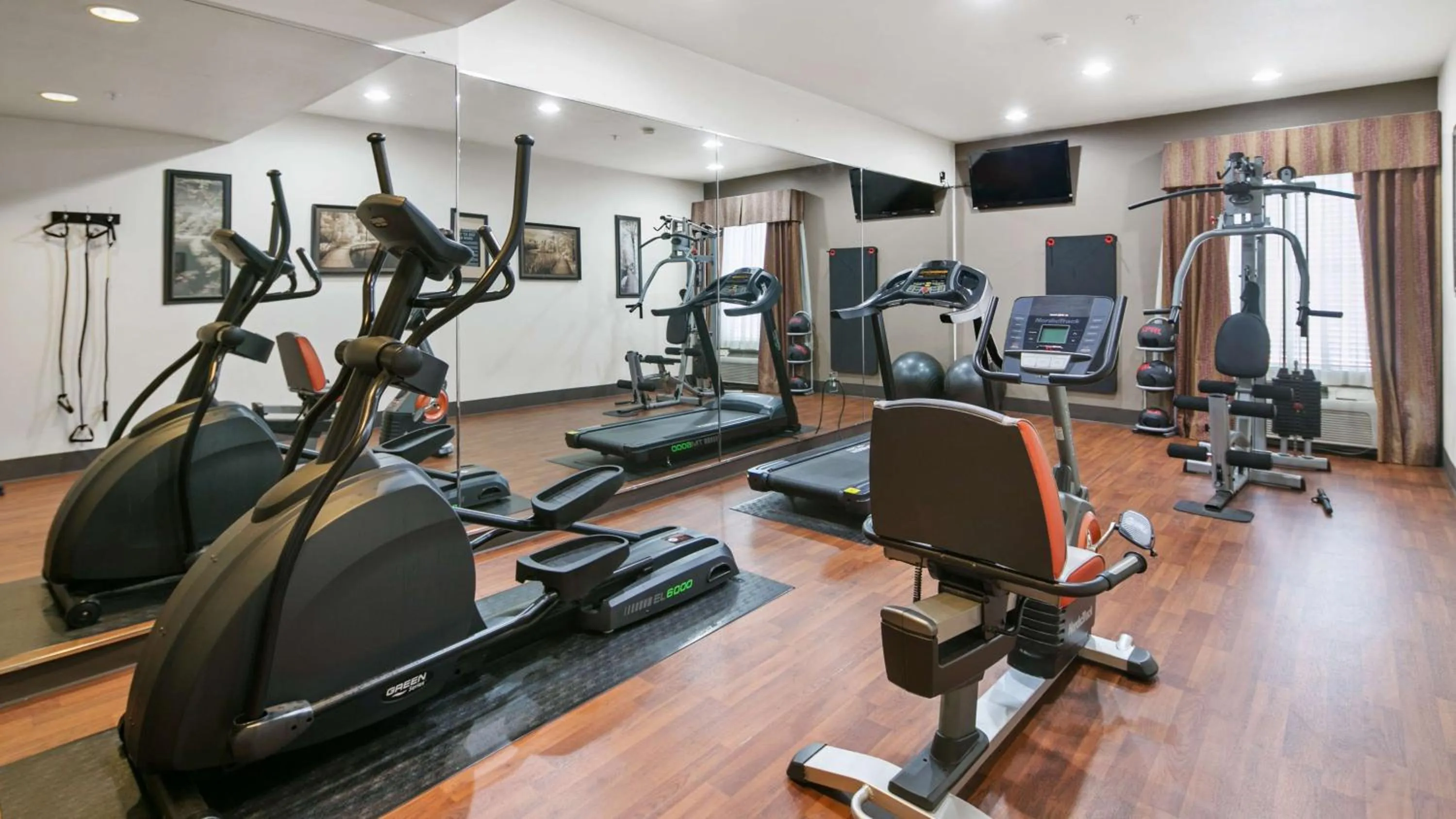 Fitness centre/facilities in Best Western Plus Georgetown Inn & Suites