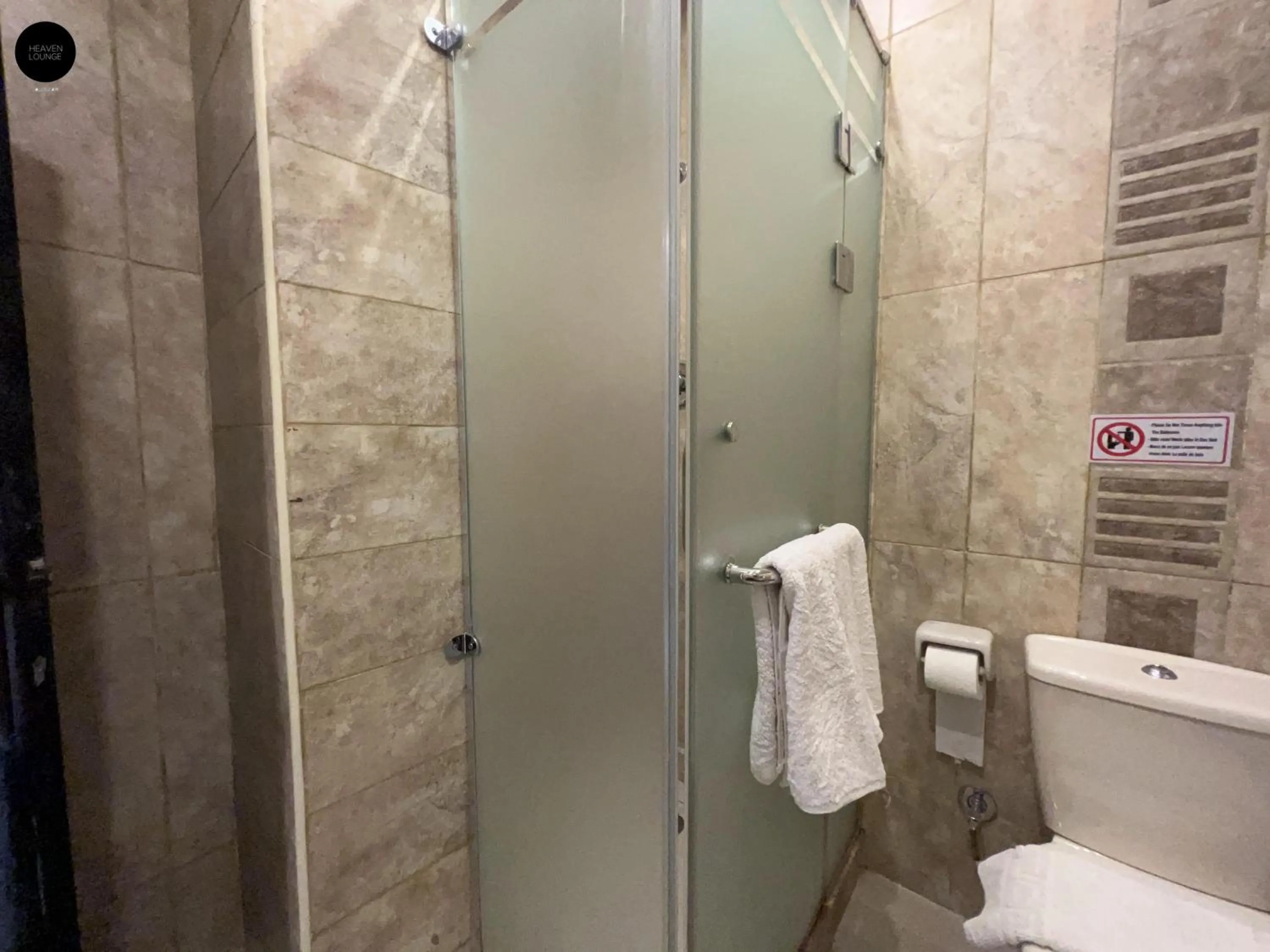 Shower in Giza Pyramids View Inn