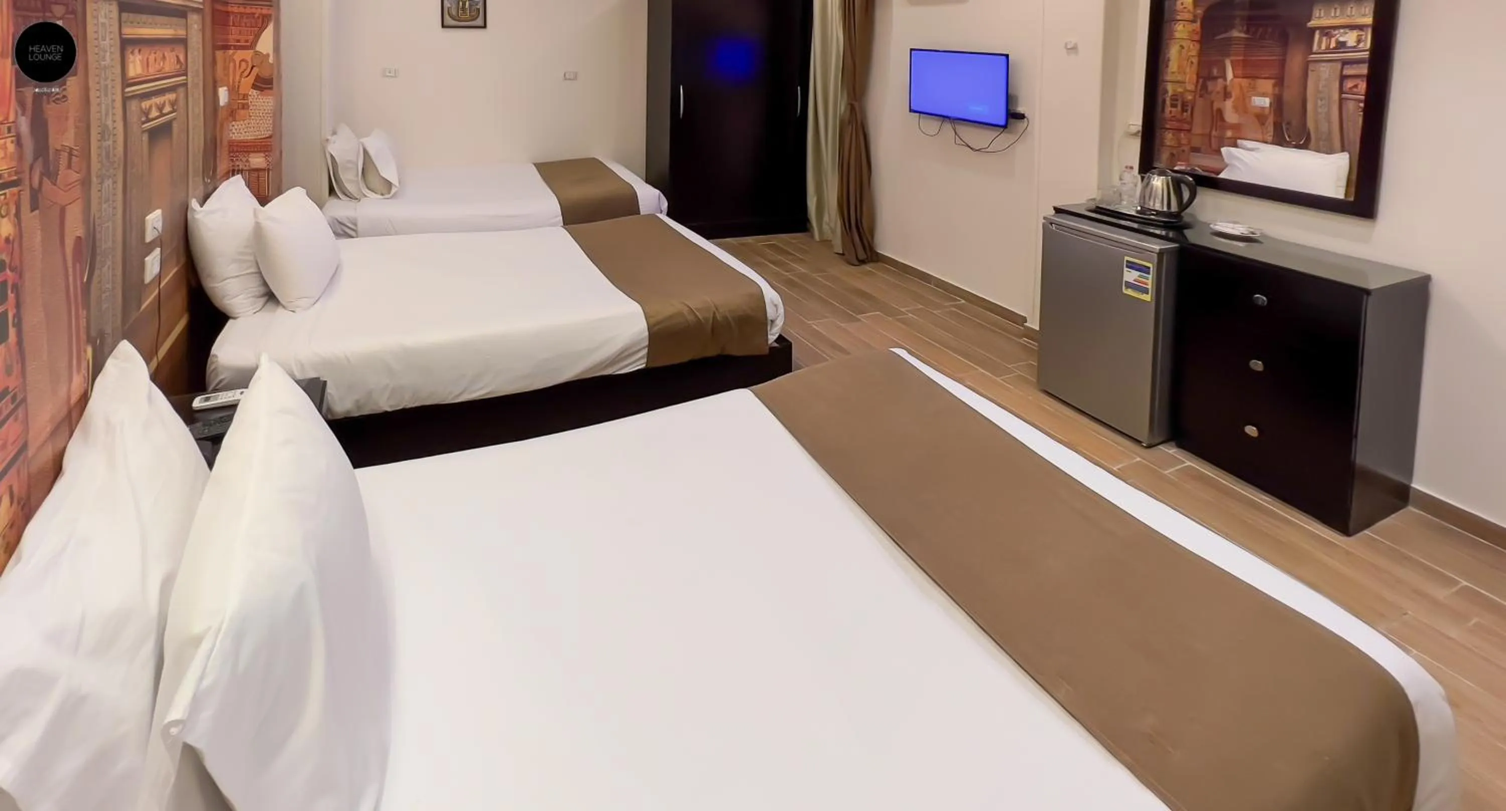 Photo of the whole room, Bed in Giza Pyramids View Inn