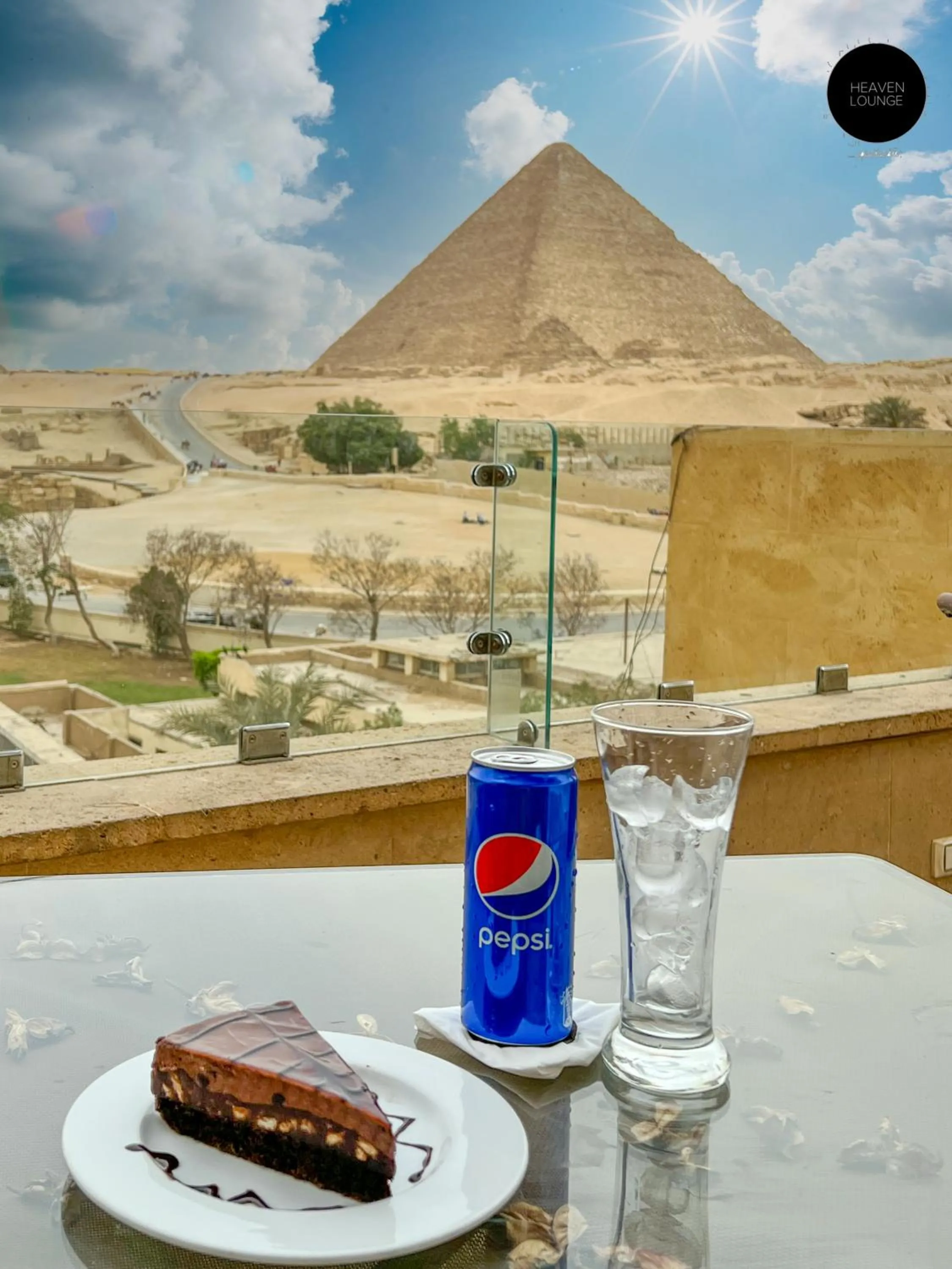 Food and drinks in Giza Pyramids View Inn