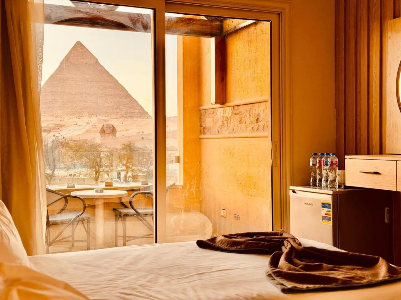 Mountain view, Bed in Giza Pyramids View Inn