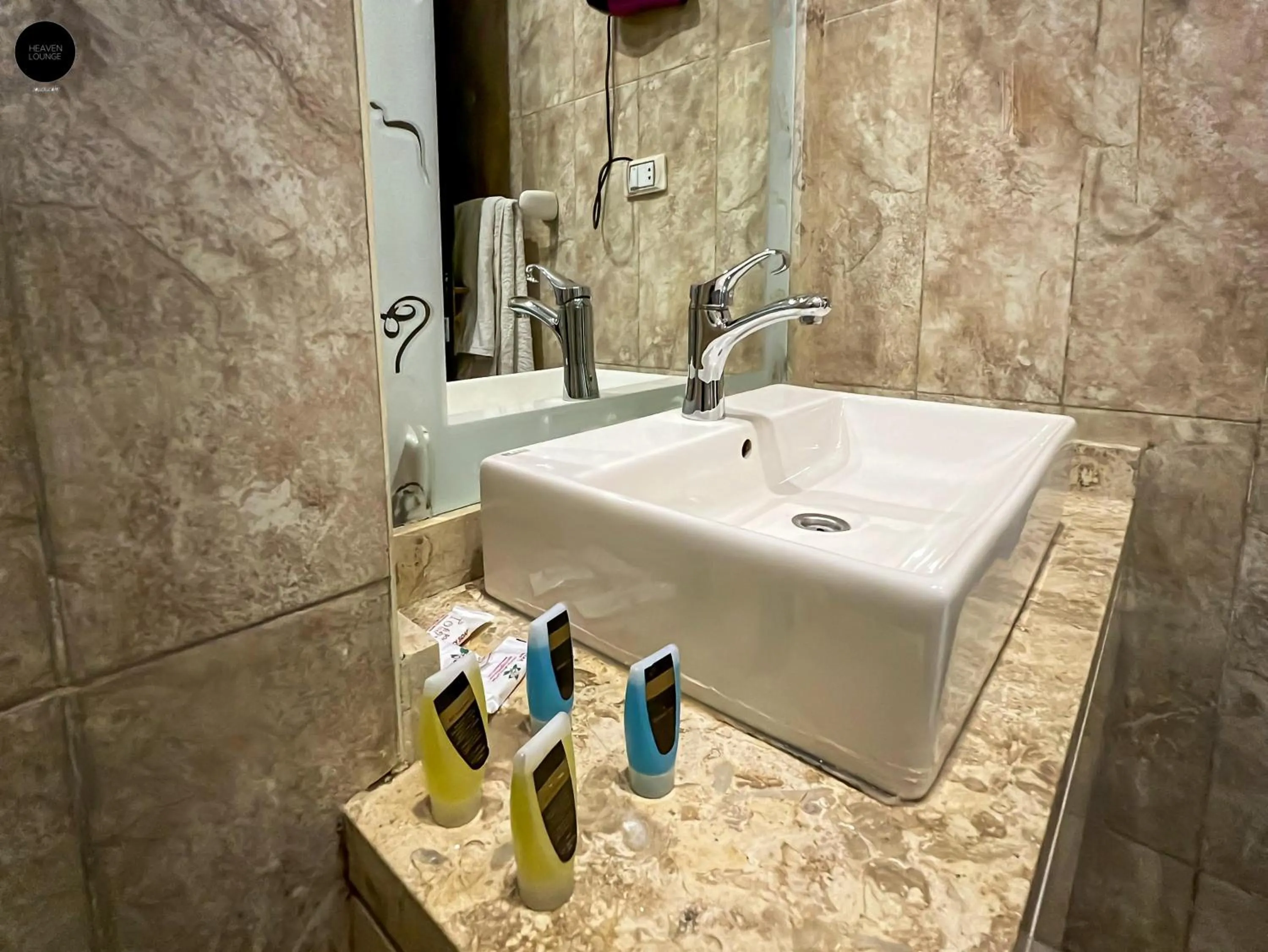 Shower in Giza Pyramids View Inn