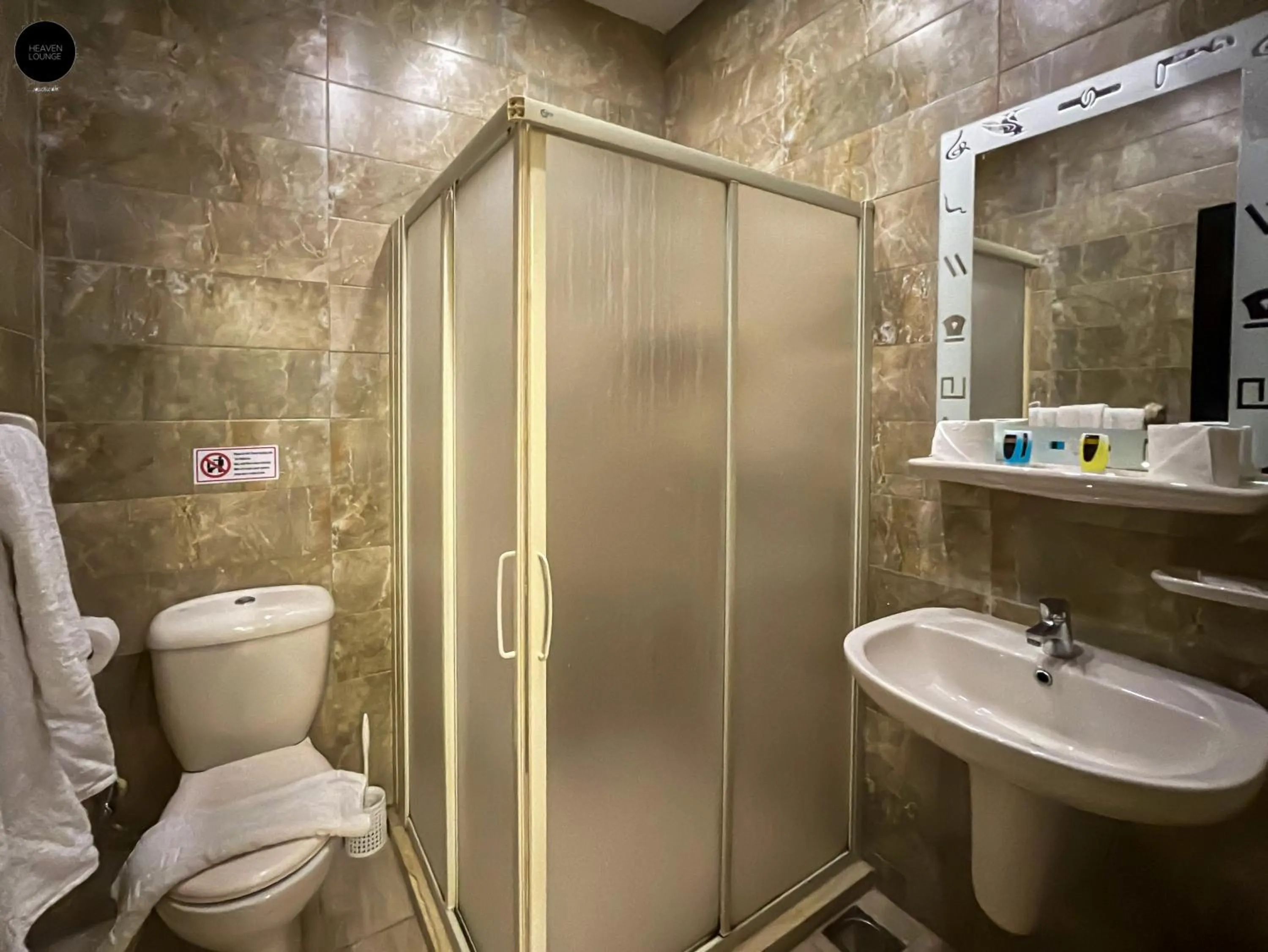 Shower in Giza Pyramids View Inn