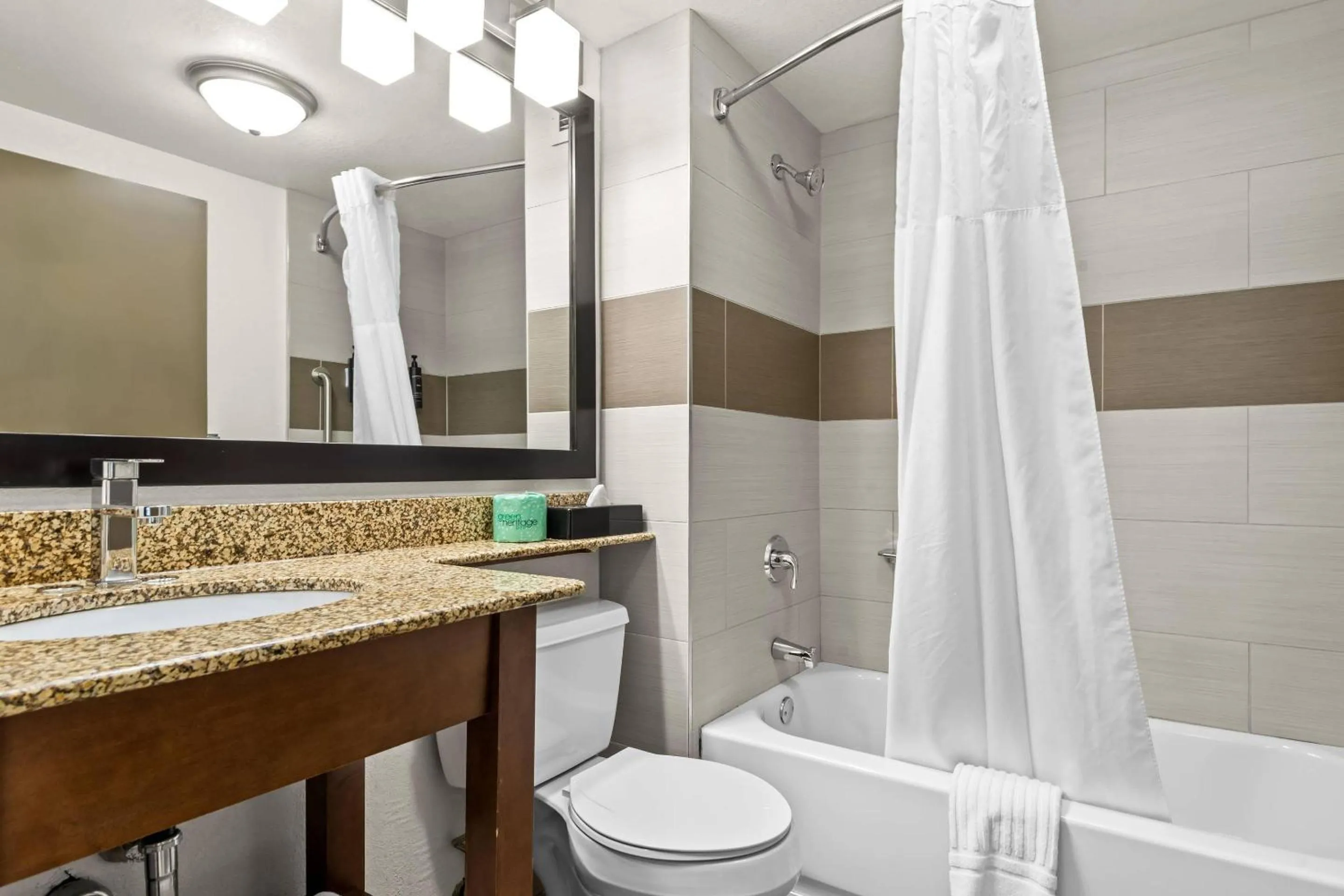 Bedroom in Hotel Concord Syracuse, an Ascend Collection Hotel