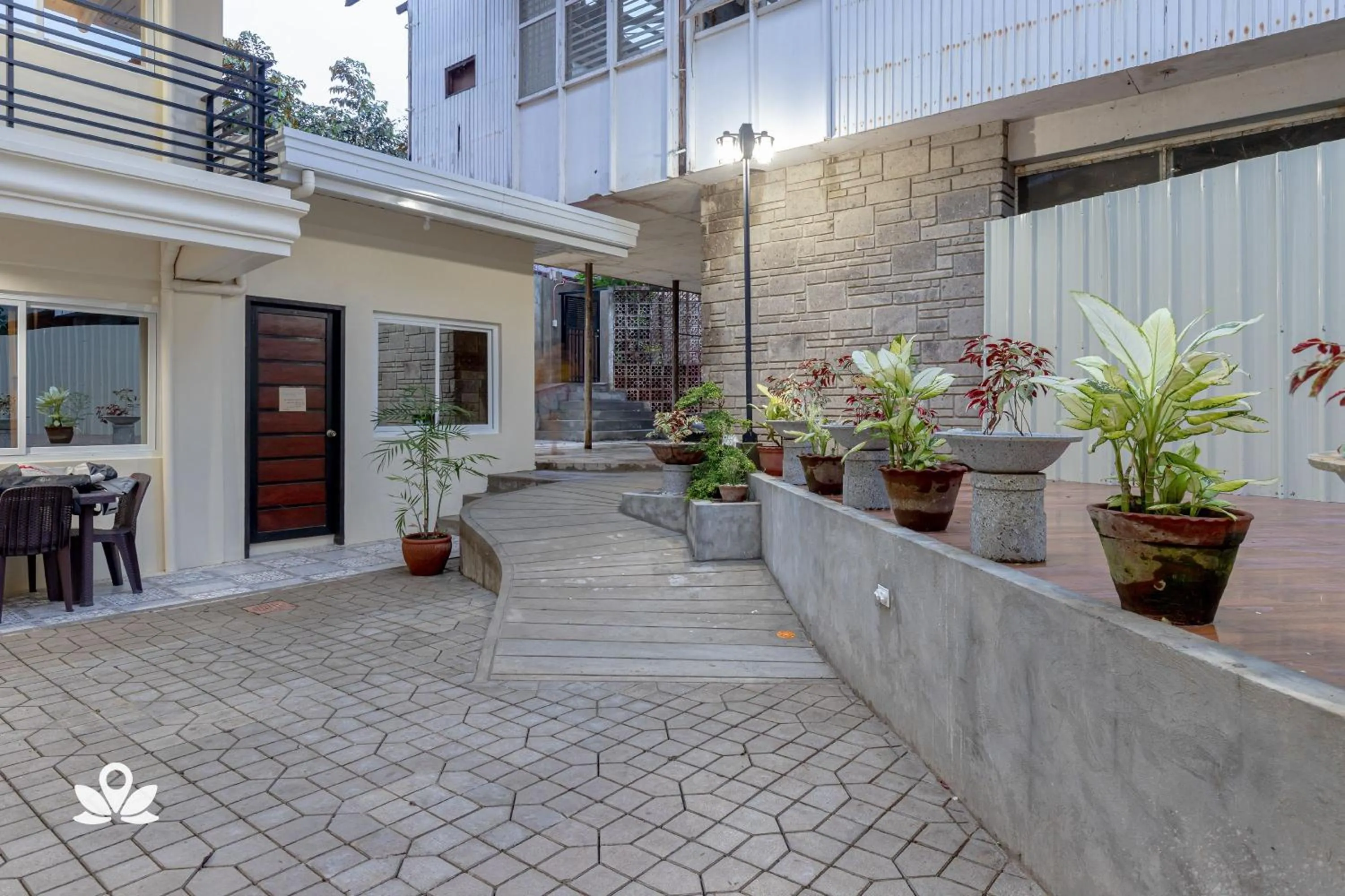 Facade/entrance in Happy Grey Hotel Vigan