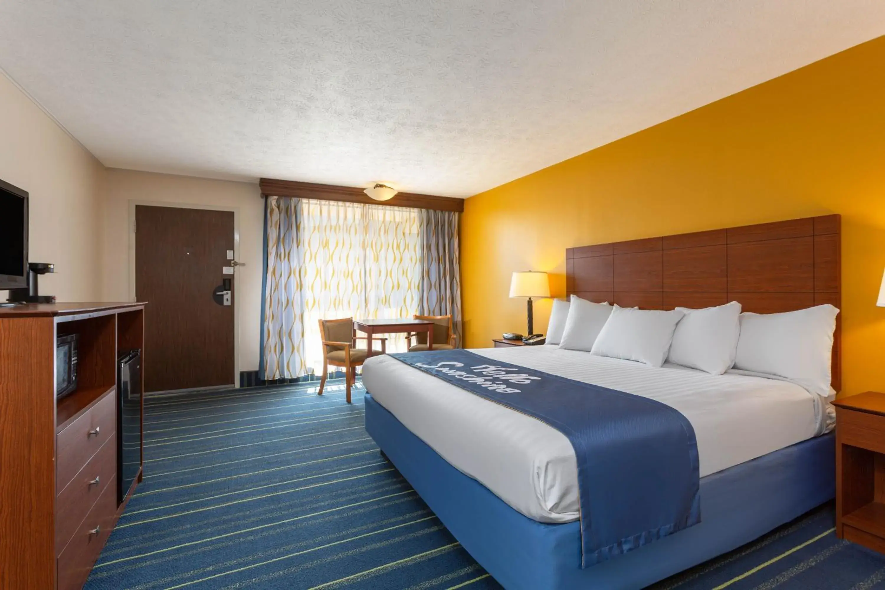 King Room - Non-Smoking in Days Inn by Wyndham Breezewood King Room - Non-Smoking in Days Inn by Wyndham Breezewood